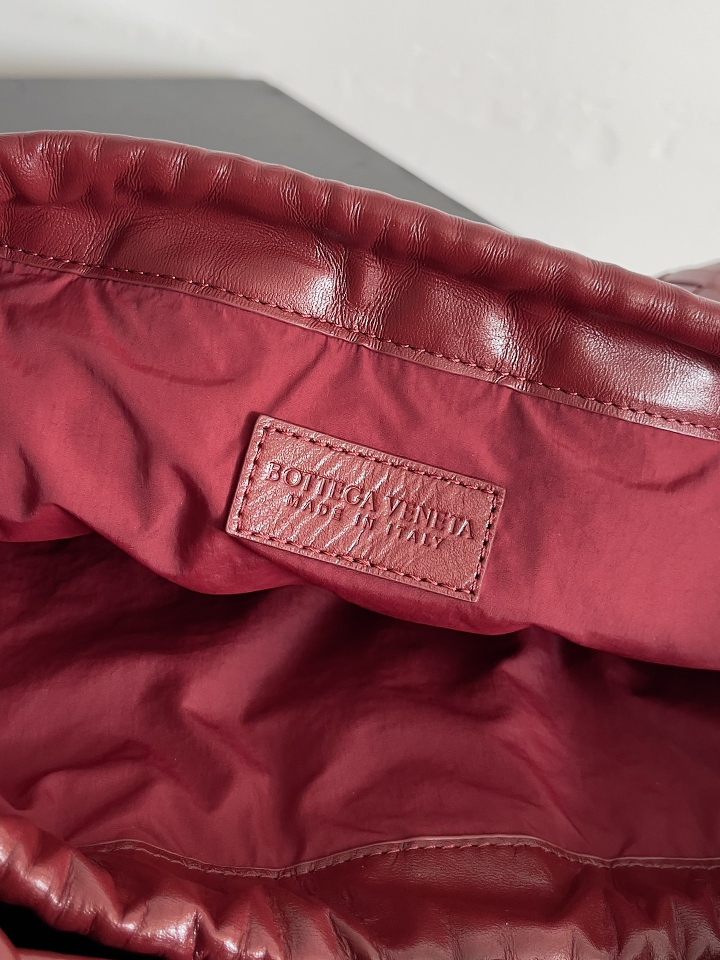 Bagsaaa B0tt*ga Ven*ta Dustbag 796728 red - 32*23*1cm