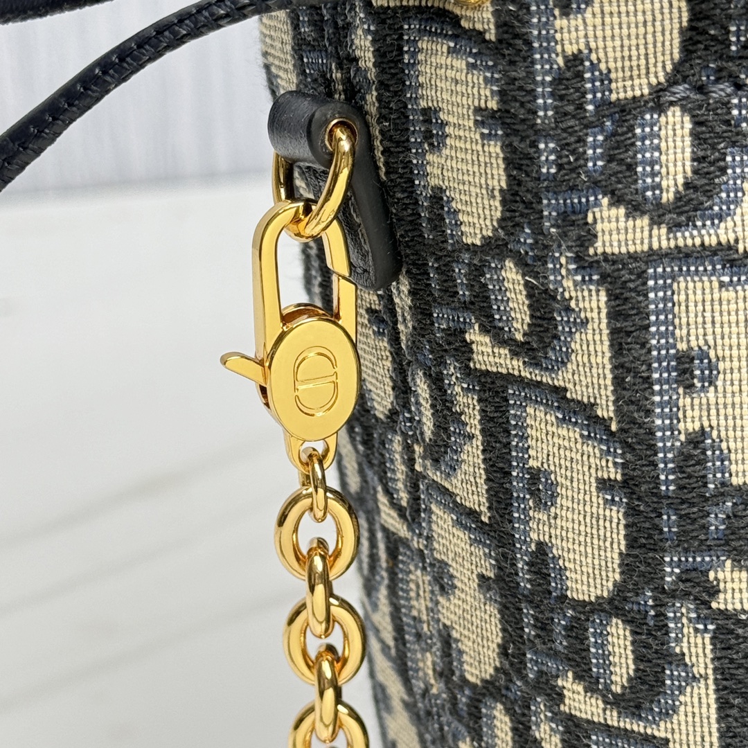 Bagsaaa D10r 30 Montaigne Mini Bucket Bag with Drawstring Blue D10r Oblique Jacquard - 16 x 18.5 x 13 cm