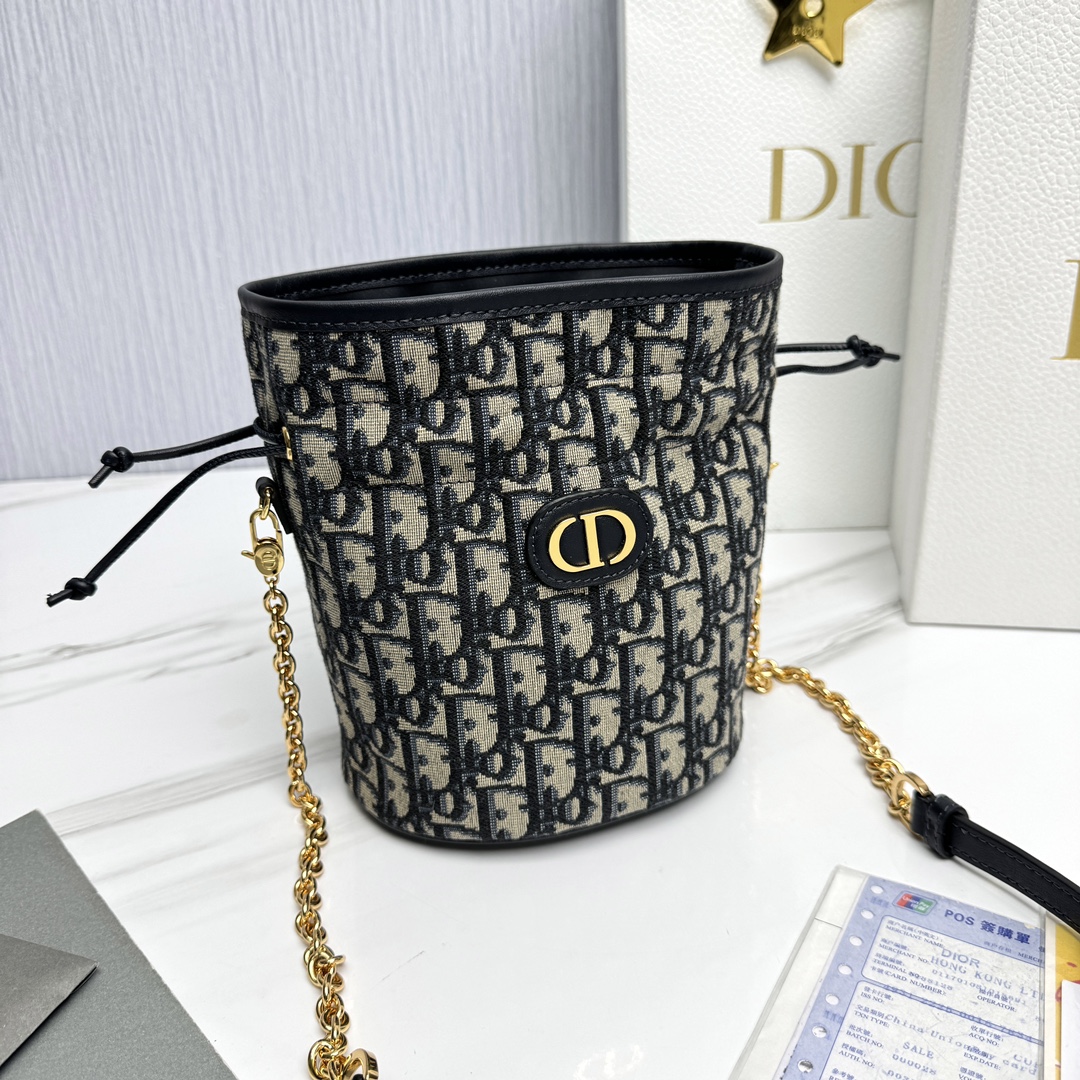 Bagsaaa D10r 30 Montaigne Mini Bucket Bag with Drawstring Blue D10r Oblique Jacquard - 16 x 18.5 x 13 cm