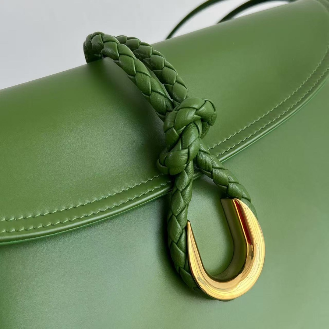 Bagsaaa B0tt*ga Ven*ta Liberta 806034 Green - 30x20x8 cm