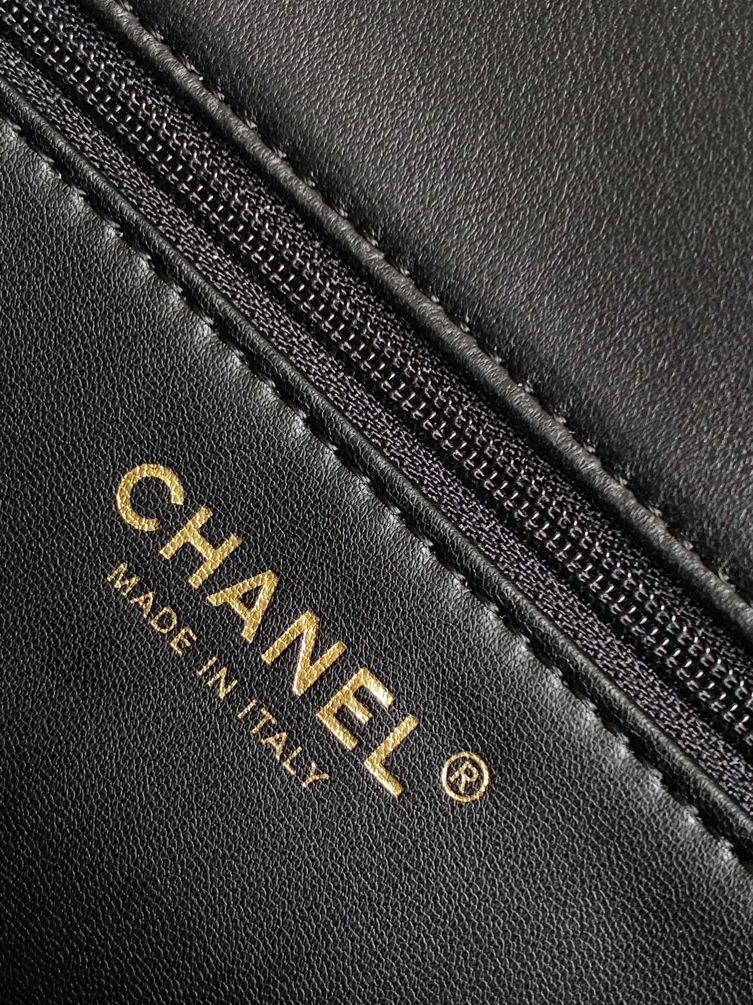 Bagsaaa Ch**el Flap Bag Shearling Black AS5149 - 16 × 23.5 × 7.5 cm