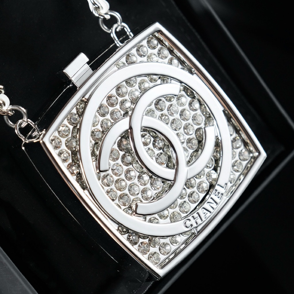 Bagsaaa Ch**el Long Necklace Silver ABE842 - 6.5x7.2x2.4 cm