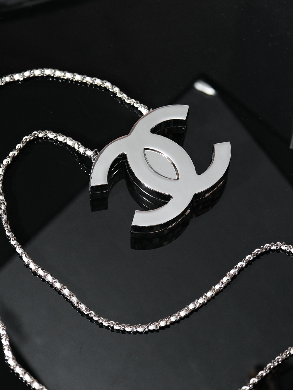 Bagsaaa Ch**el Long Necklace Silver ABE814