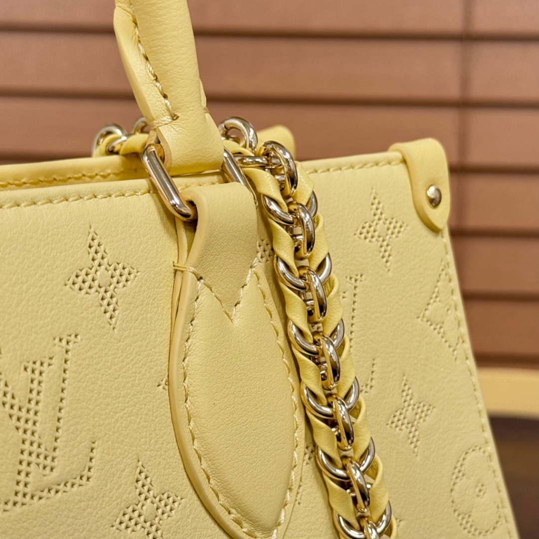 Bagsaaa L0vis Vvtt0n M11273 OnTheGo East West Yellow - 25 x 13 x 10 cm