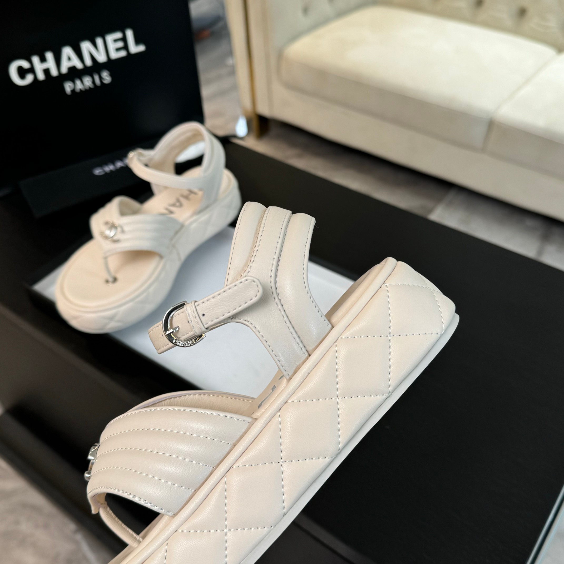 Bagsaaa Ch**el Sandals Light Gray Lambskin G46108