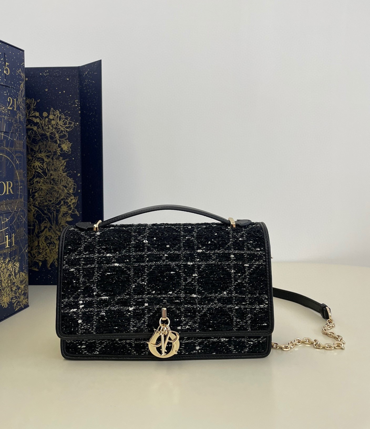 Bagsaaa My D10r Top Handle Bag Black Cannage Tweed - 24cm