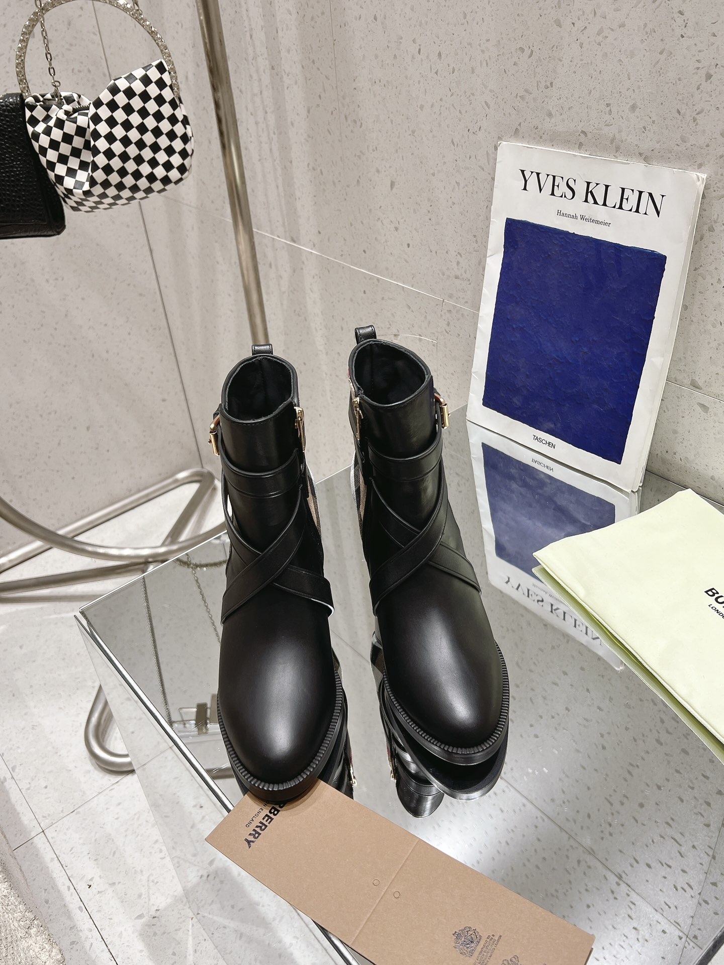 Bagsaaa Bv*b*rry Check and Leather Heel Boots