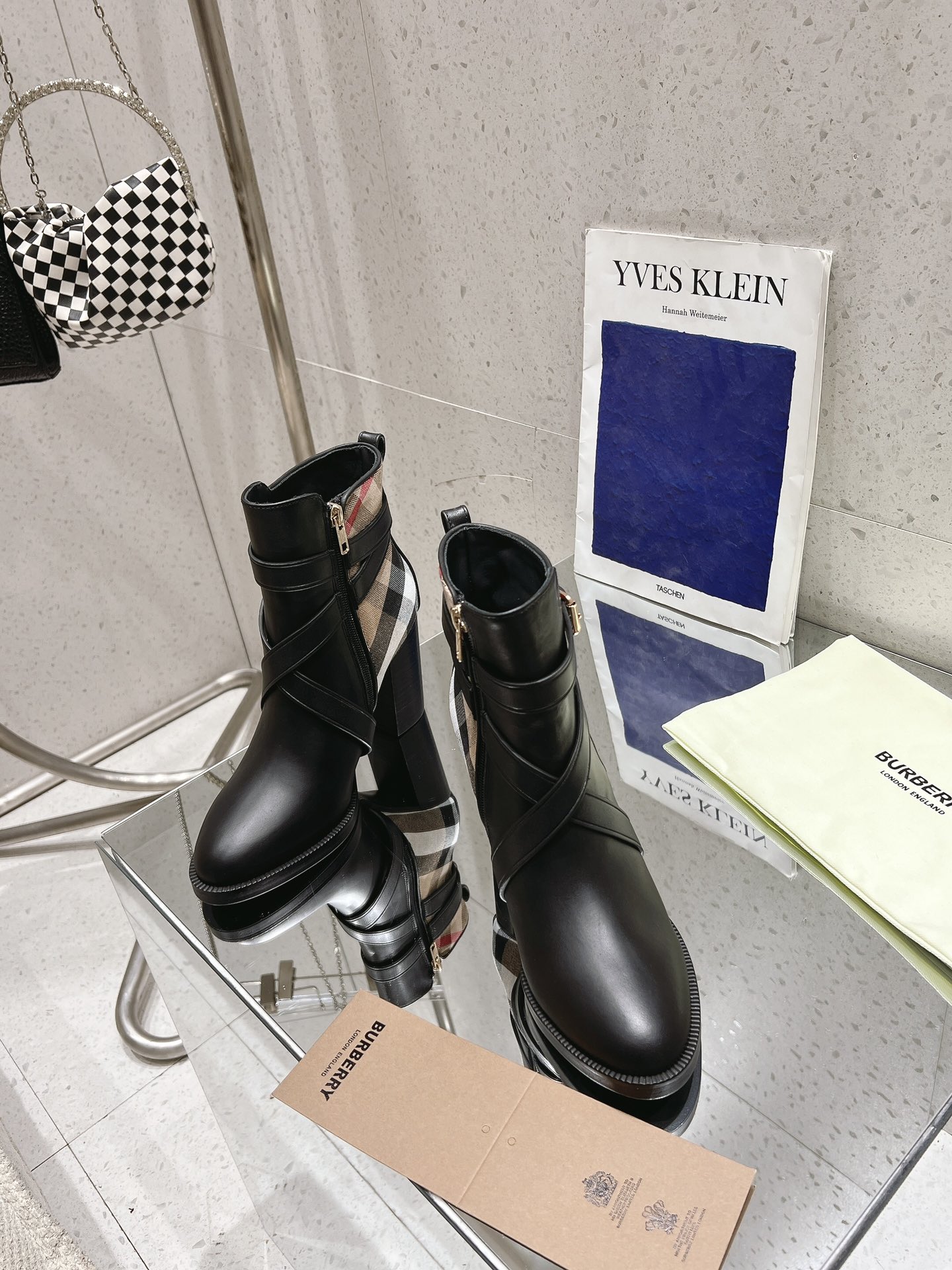 Bagsaaa Bv*b*rry Check and Leather Heel Boots