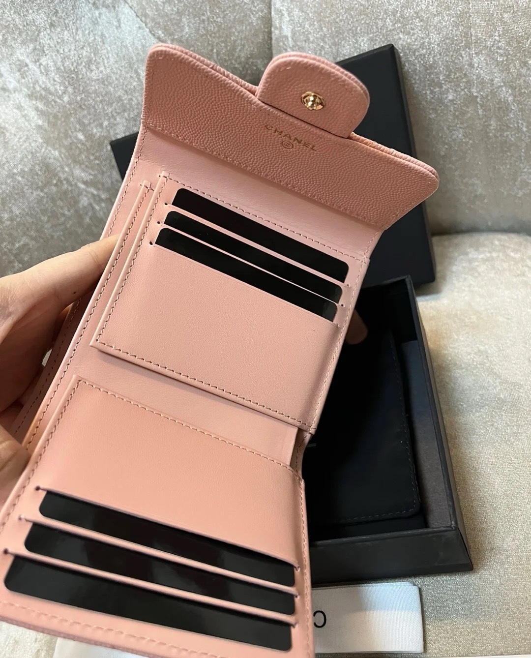 Bagsaaa Ch**el Light Pink Caviar Wallet - 11x10cm