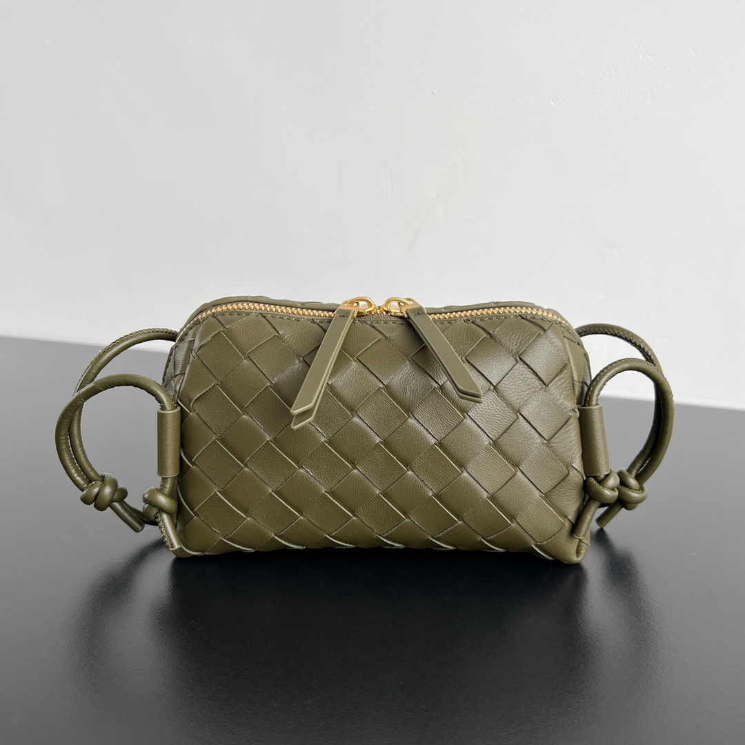 Bagsaaa B0tt*ga Ven*ta Intrecciato Concert Pouch 794258 Olive Green - 18.5*11.5*8.5 cm