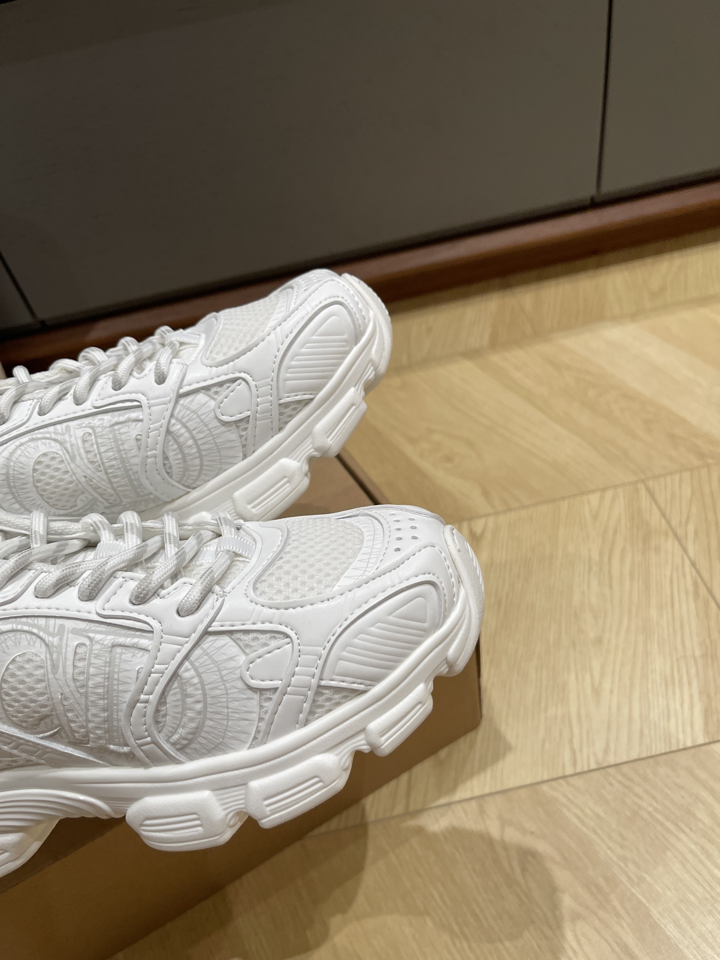Bagsaaa D10r Chrono Sneaker Mesh and White Leather-Effect Panels