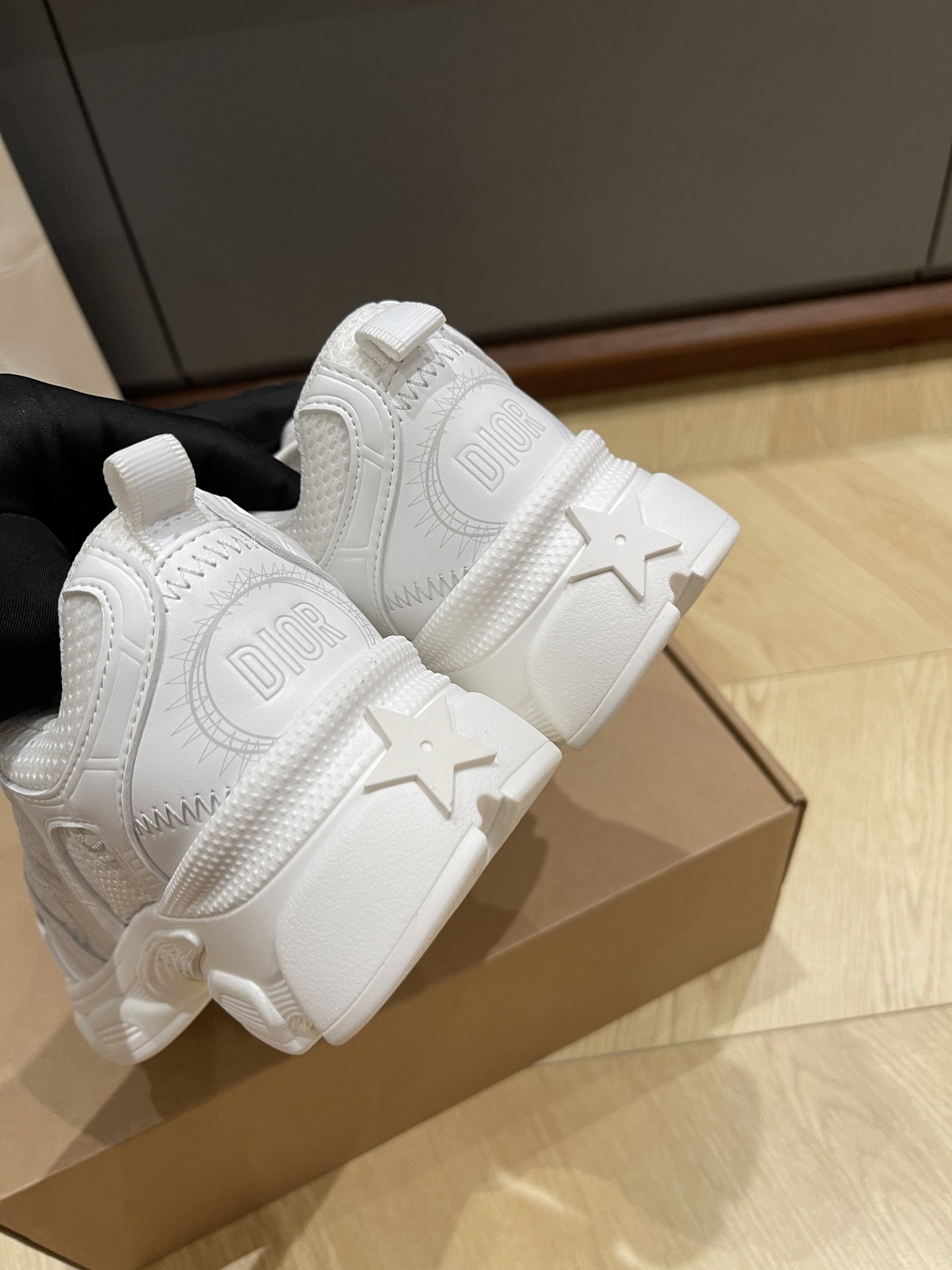Bagsaaa D10r Chrono Sneaker Mesh and White Leather-Effect Panels