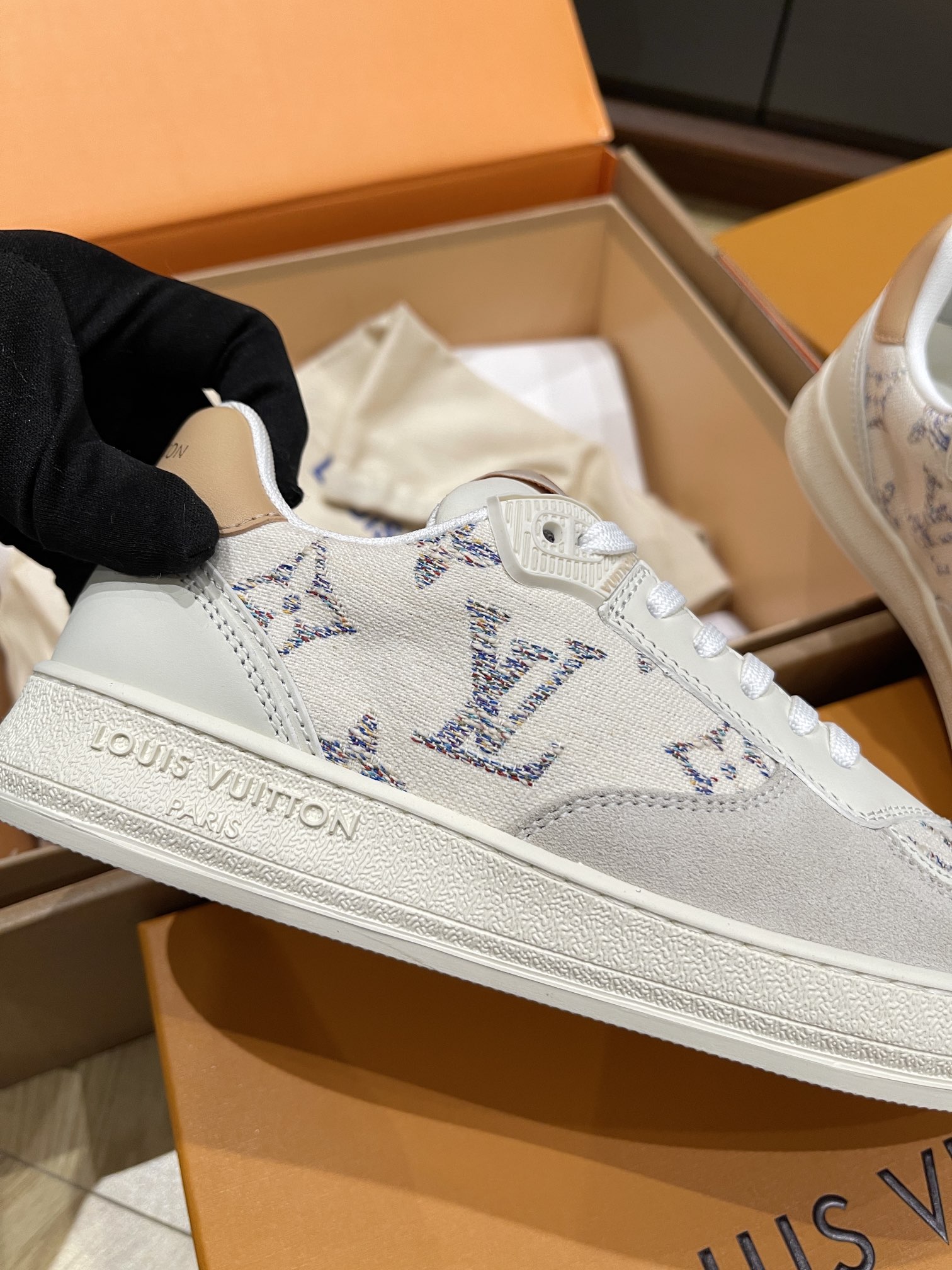 Bagsaaa L0vis Vvtt0n Stadium Sneaker Monogram-pattern tweed