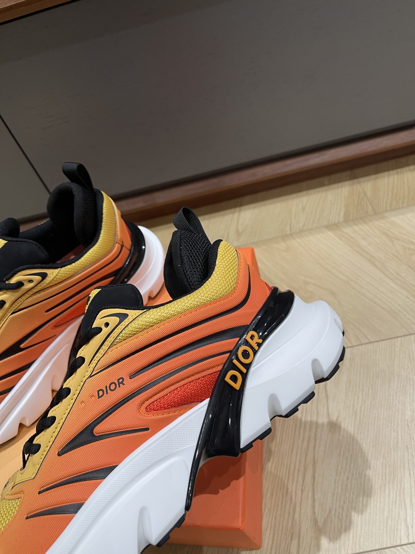 Bagsaaa D10r And Lewis Hamilton B44 Blade Sneaker Gradient Orange