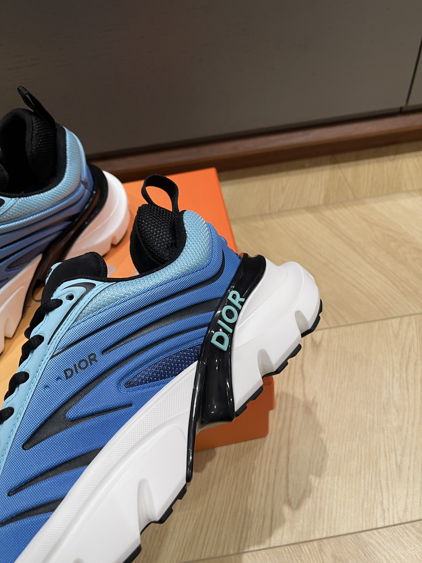 Bagsaaa D10r And Lewis Hamilton B44 Blade Sneaker Gradient Blue
