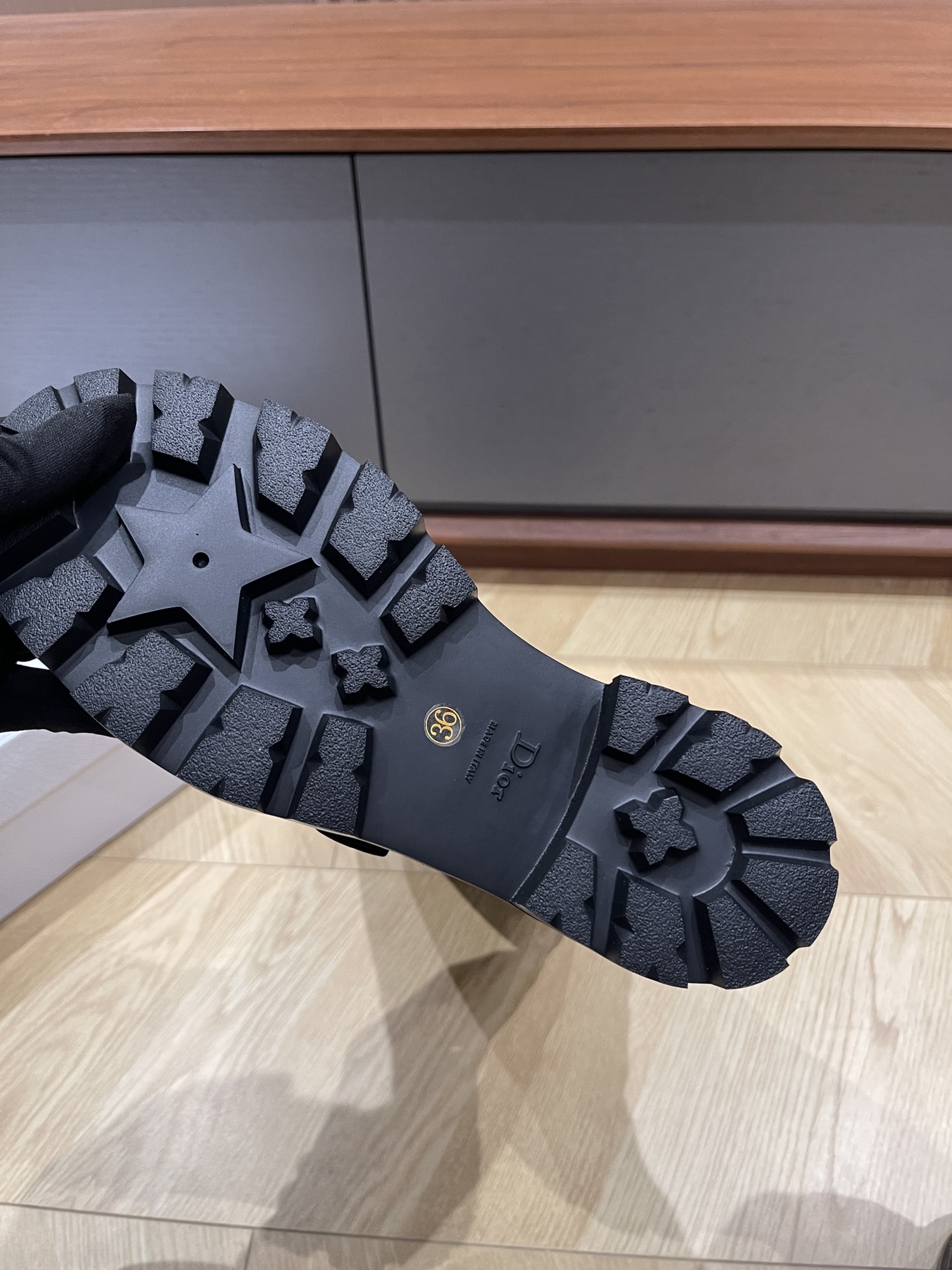 Bagsaaa D10r D-Quest Boot Black Calfskin
