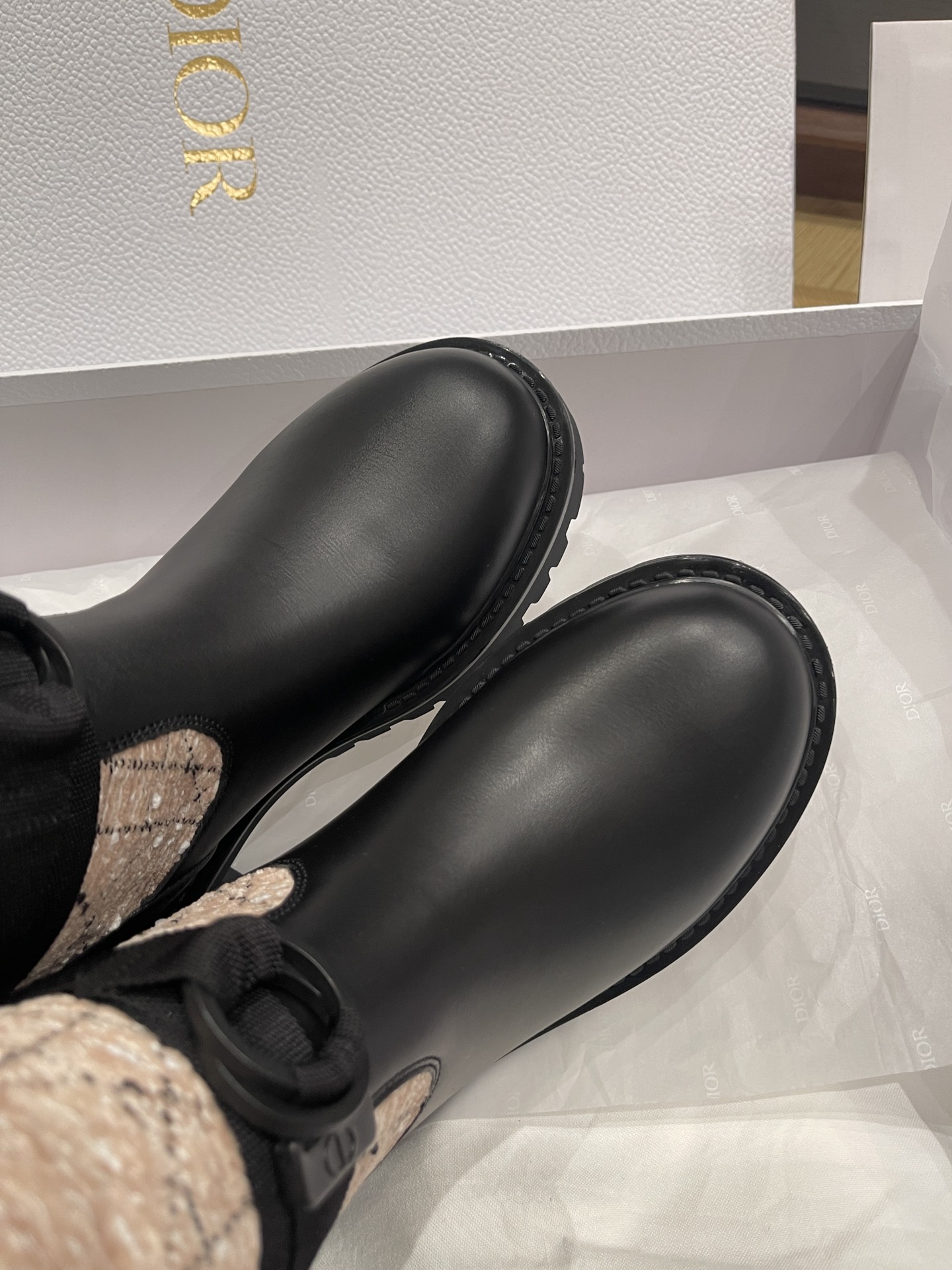 Bagsaaa D10r D-Major Boot Beige and Black Cannage Tweed and Black Calfskin