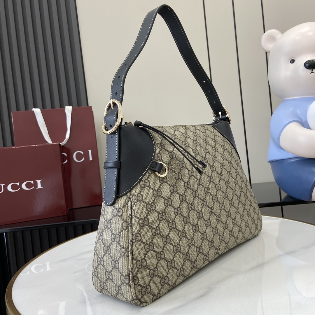 Bagsaaa Gvc*1 GG Emblem medium shoulder bag 815217 beige & black - 37 x 23 x 8cm
