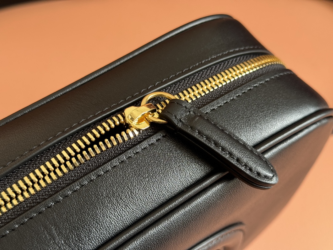 Bagsaaa Gvc*1 Blondie mini shoulder bag 820429 black - 21x15,5x8 cm