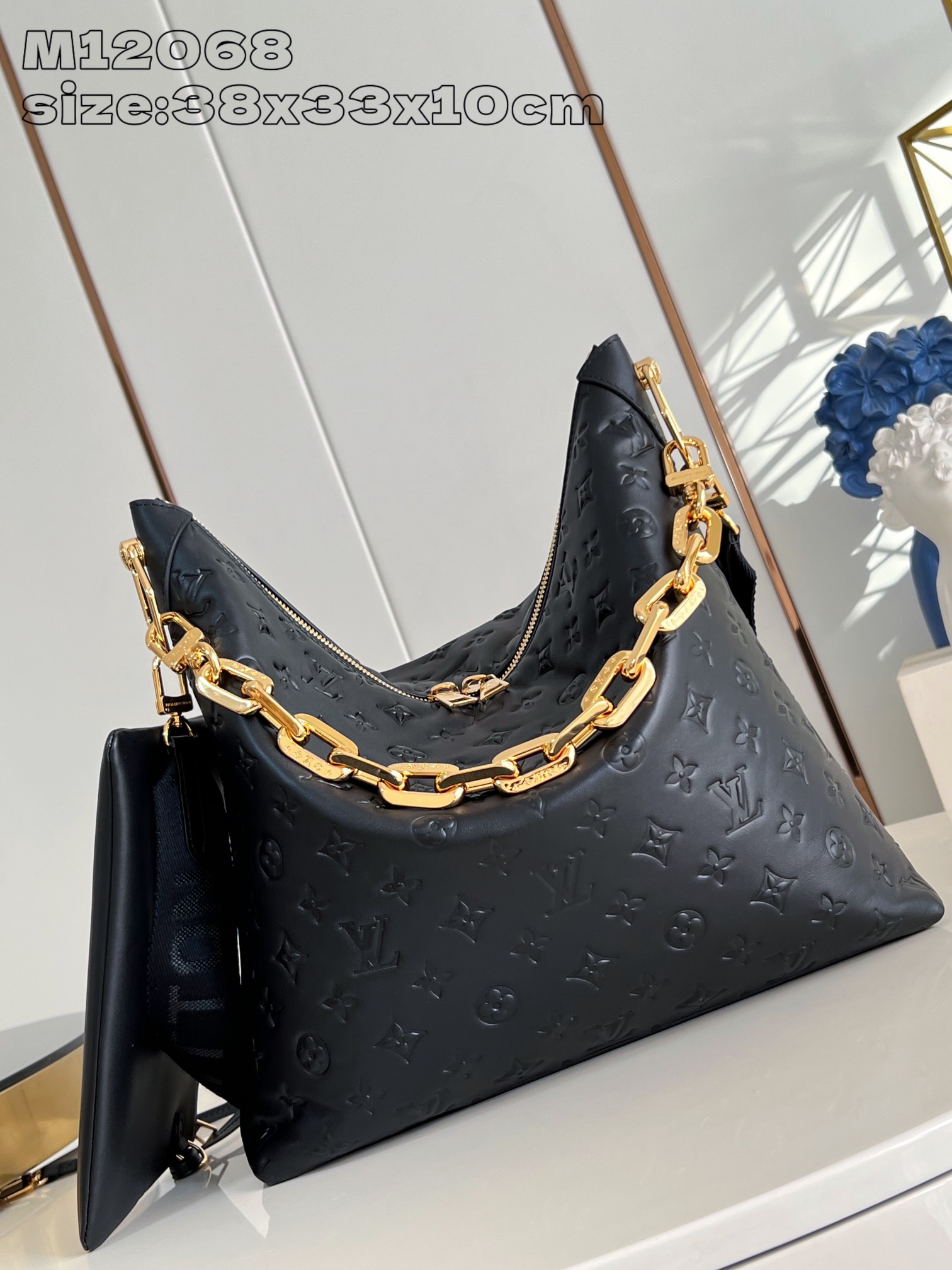 Bagsaaa L0vis Vvtt0n M12068 Coussin MM Hobo Bag Black - 38 x 33 x 10 cm