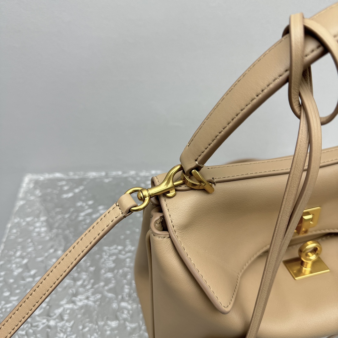 Bagsaaa Ba1en*iaga Rodeo Mini Handbag in Beige - 23x10x8cm