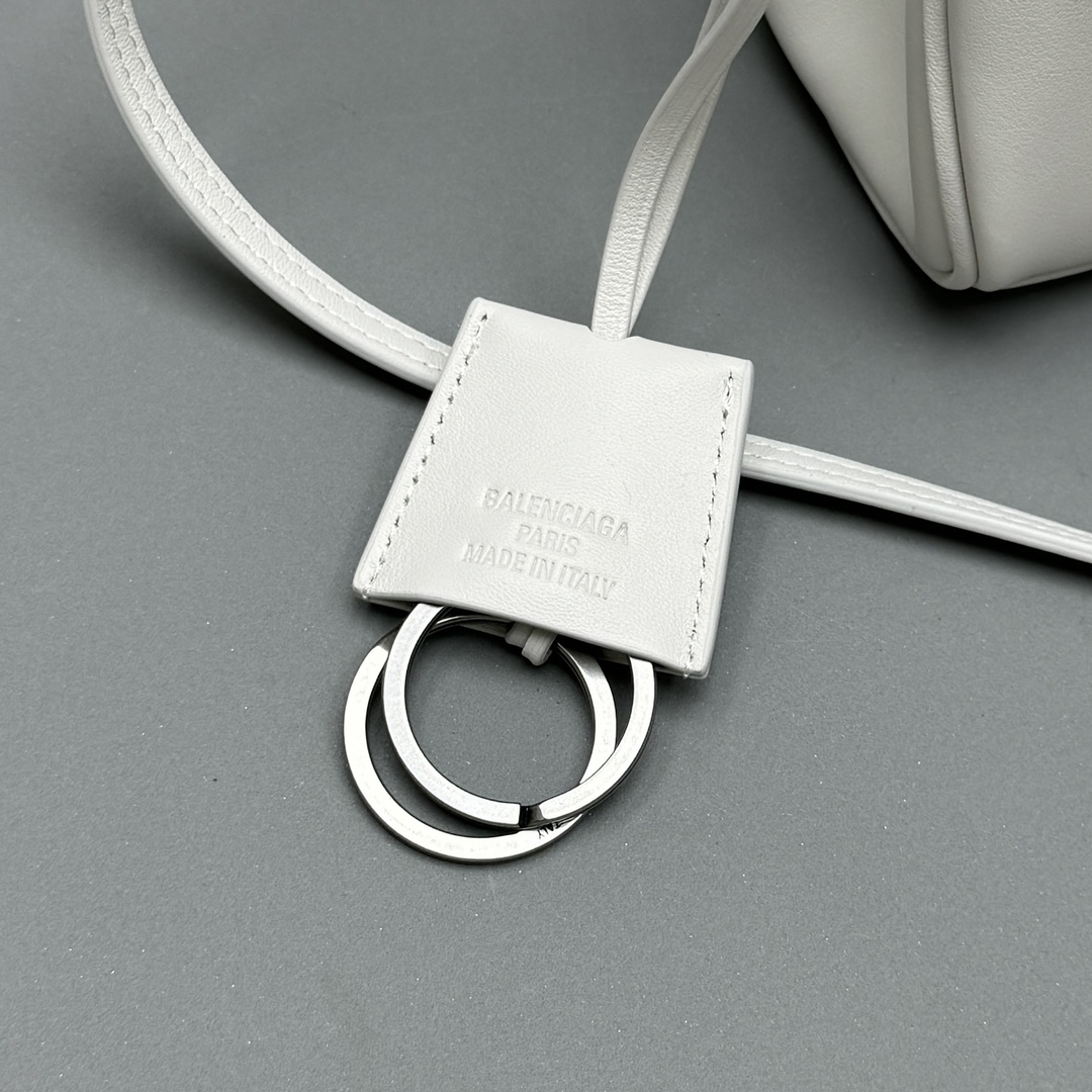 Bagsaaa Ba1en*iaga Rodeo Mini Handbag in White - 23x10x8cm