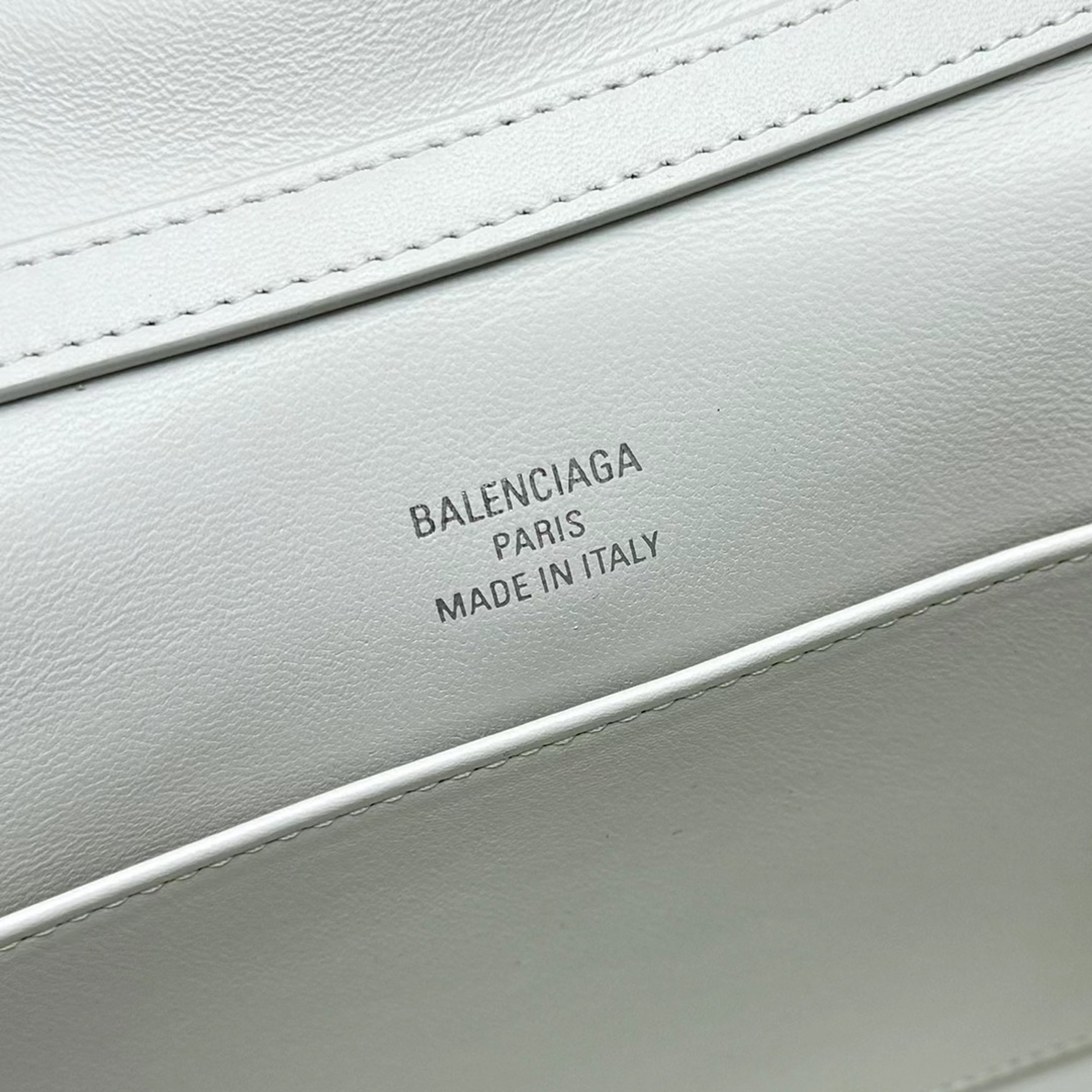 Bagsaaa Ba1en*iaga Rodeo Mini Handbag in White - 23x10x8cm