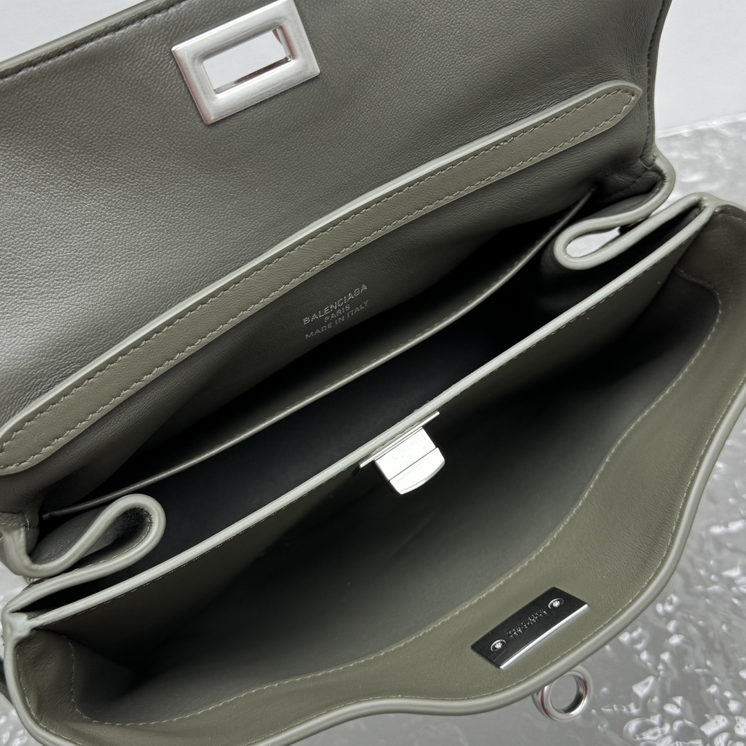 Bagsaaa Ba1en*iaga Rodeo Mini Handbag in Khaki - 23x10x8cm