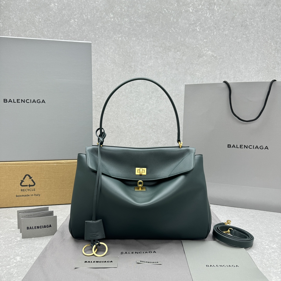 Bagsaaa Ba1en*iaga Rodeo Medium Handbag in Pine Green - 35x23x11 cm