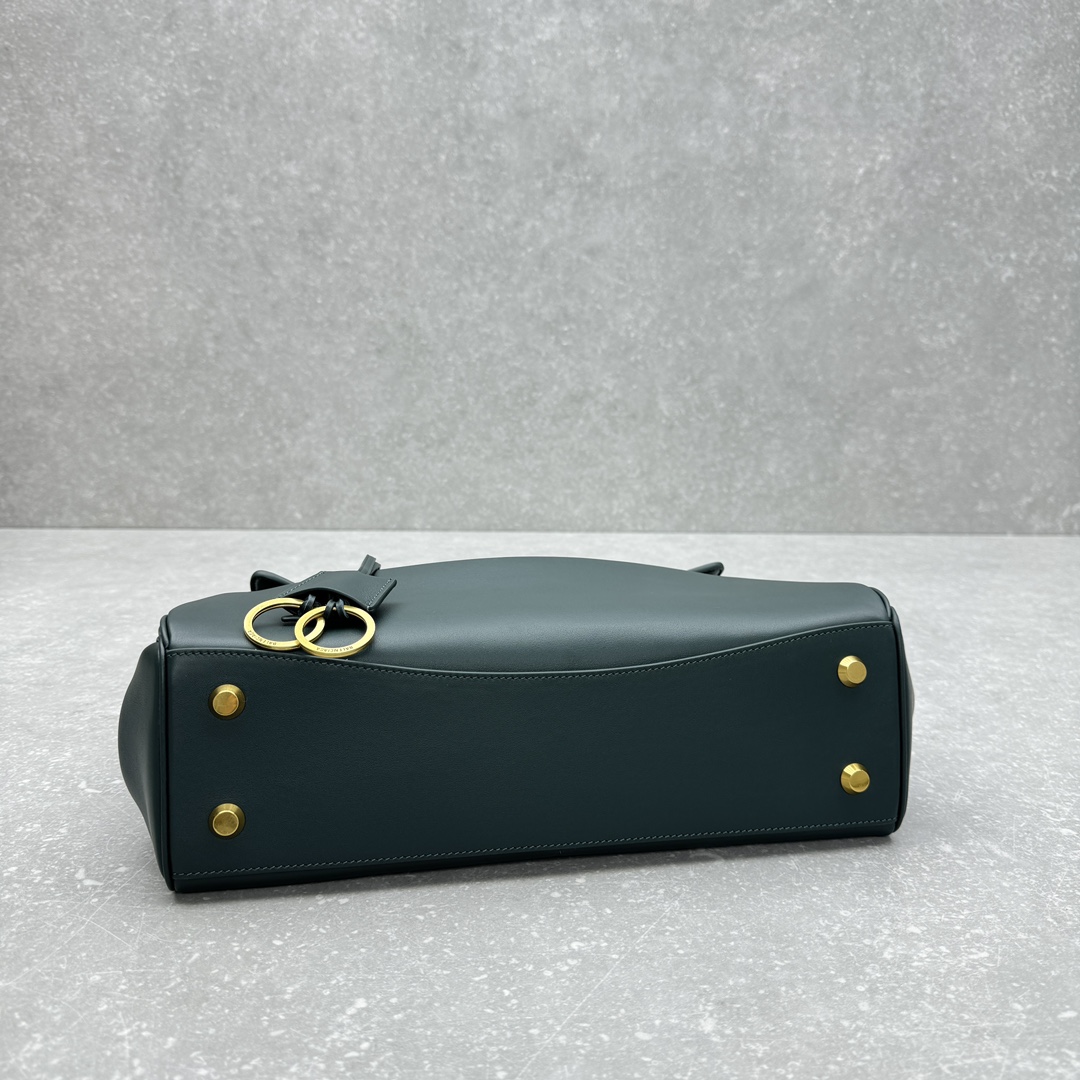 Bagsaaa Ba1en*iaga Rodeo Medium Handbag in Pine Green - 35x23x11 cm