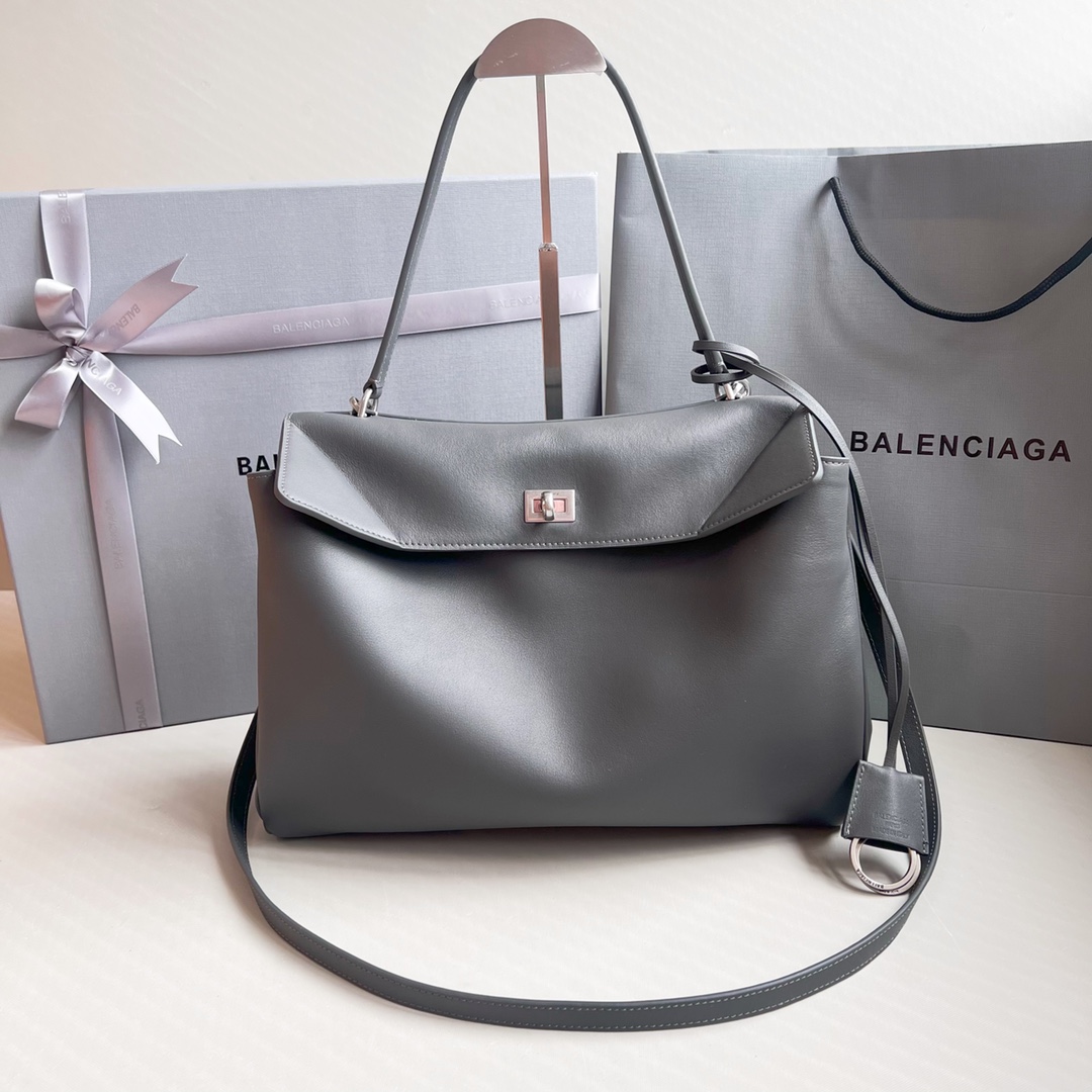 Bagsaaa Ba1en*iaga Rodeo Medium Handbag in Gray - 35x23x11 cm