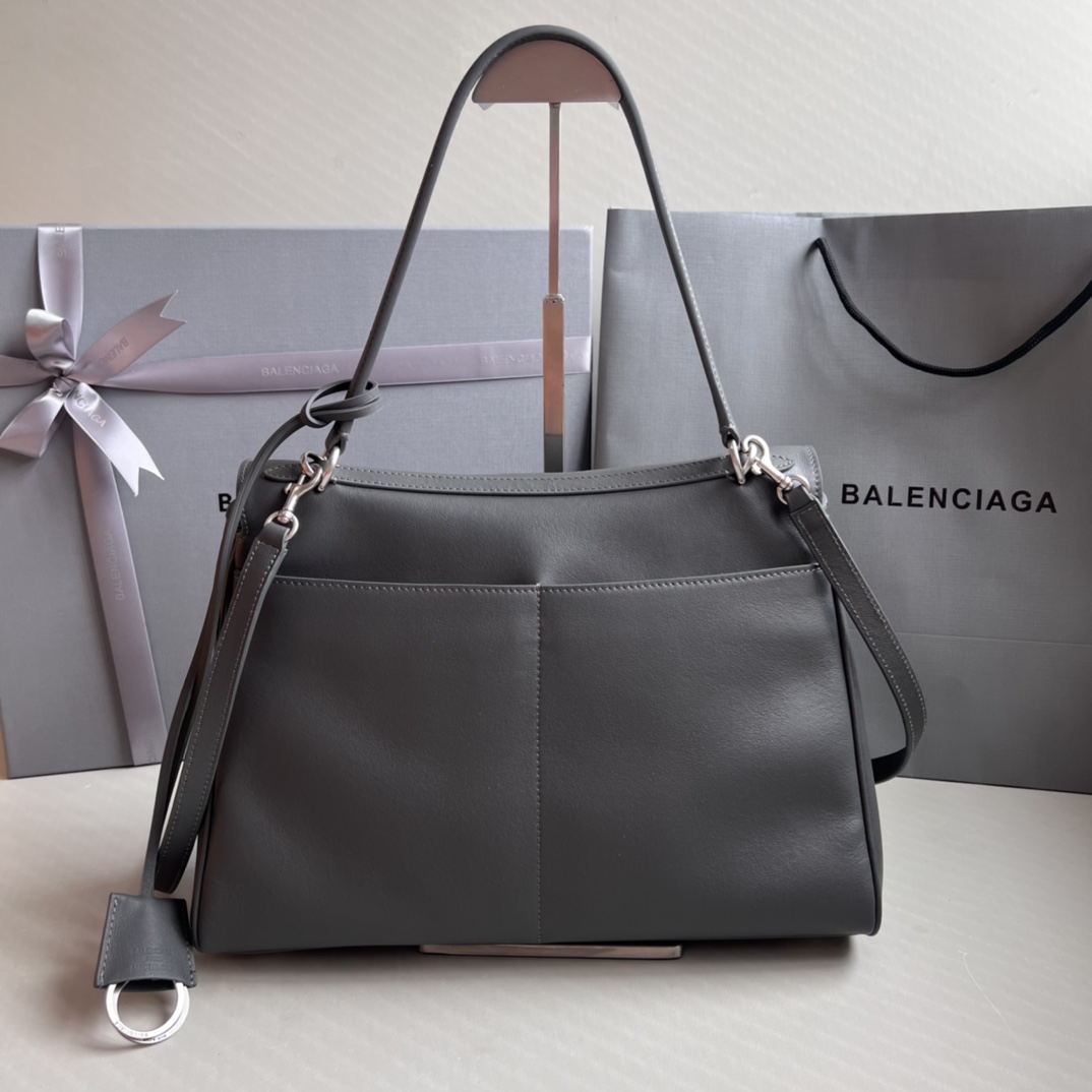 Bagsaaa Ba1en*iaga Rodeo Medium Handbag in Gray - 35x23x11 cm