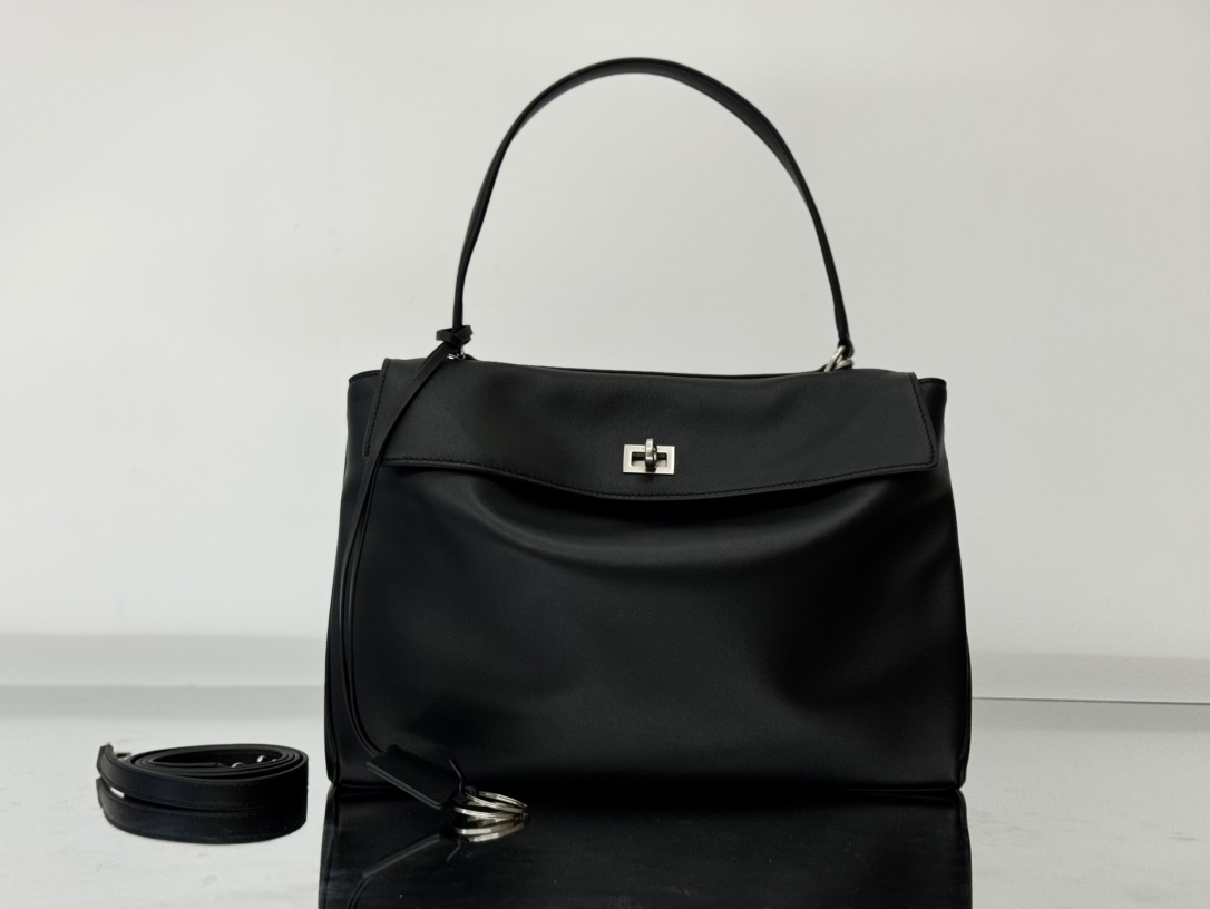 Bagsaaa Ba1en*iaga Rodeo Medium Handbag in Black & Silver - 35x23x11 cm