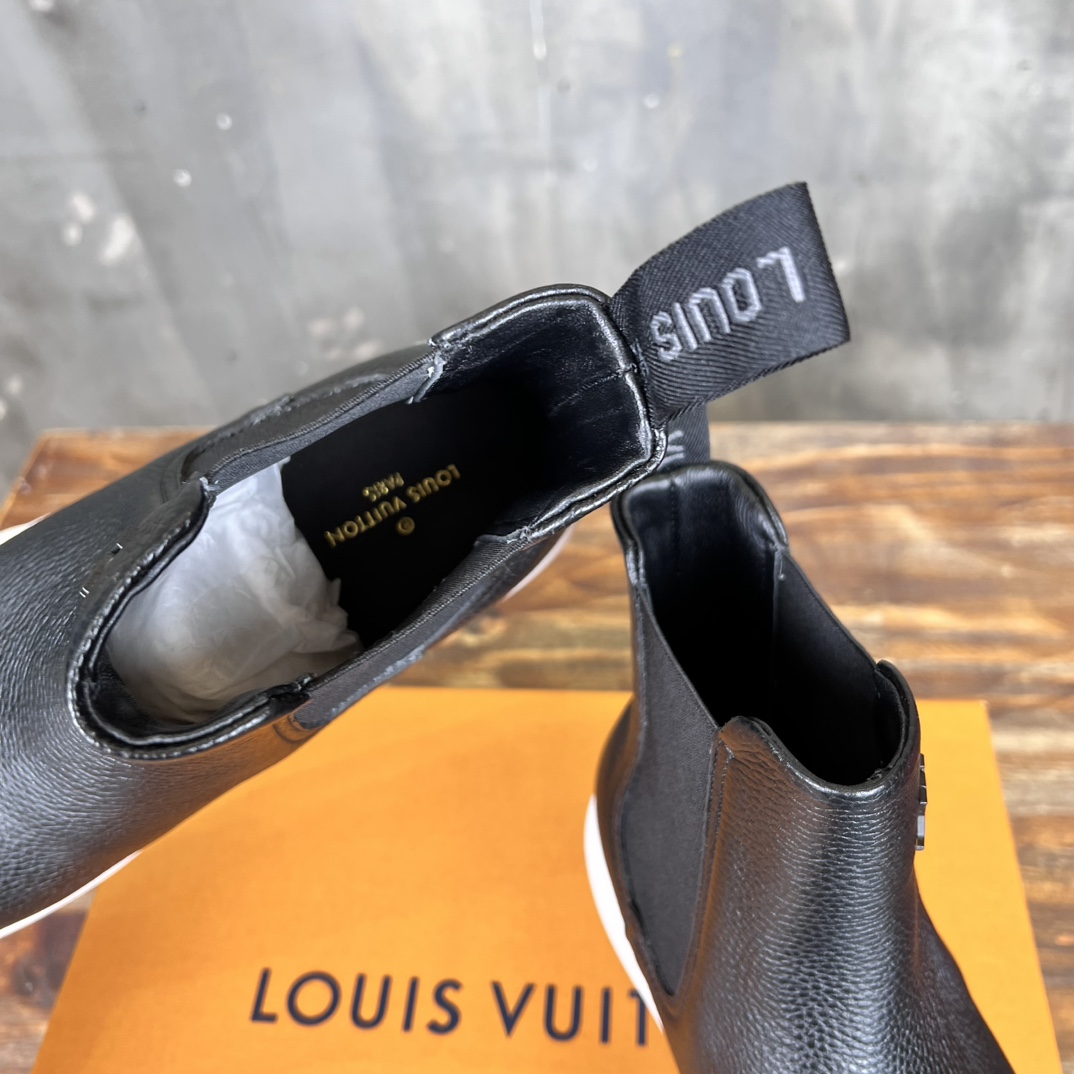 Bagsaaa LV Pacific Chelsea Boot Black