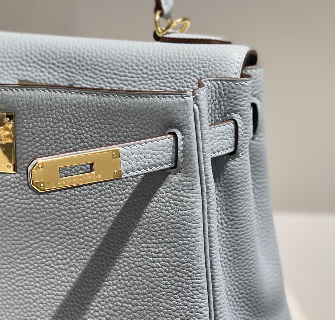 Bagsaaa H**me5 Kelly Light Blue Togo & Gold Hardware - 28cm