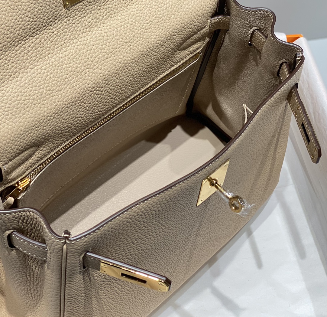 Bagsaaa H**me5 Kelly Beige Togo & Gold Hardware - 28cm