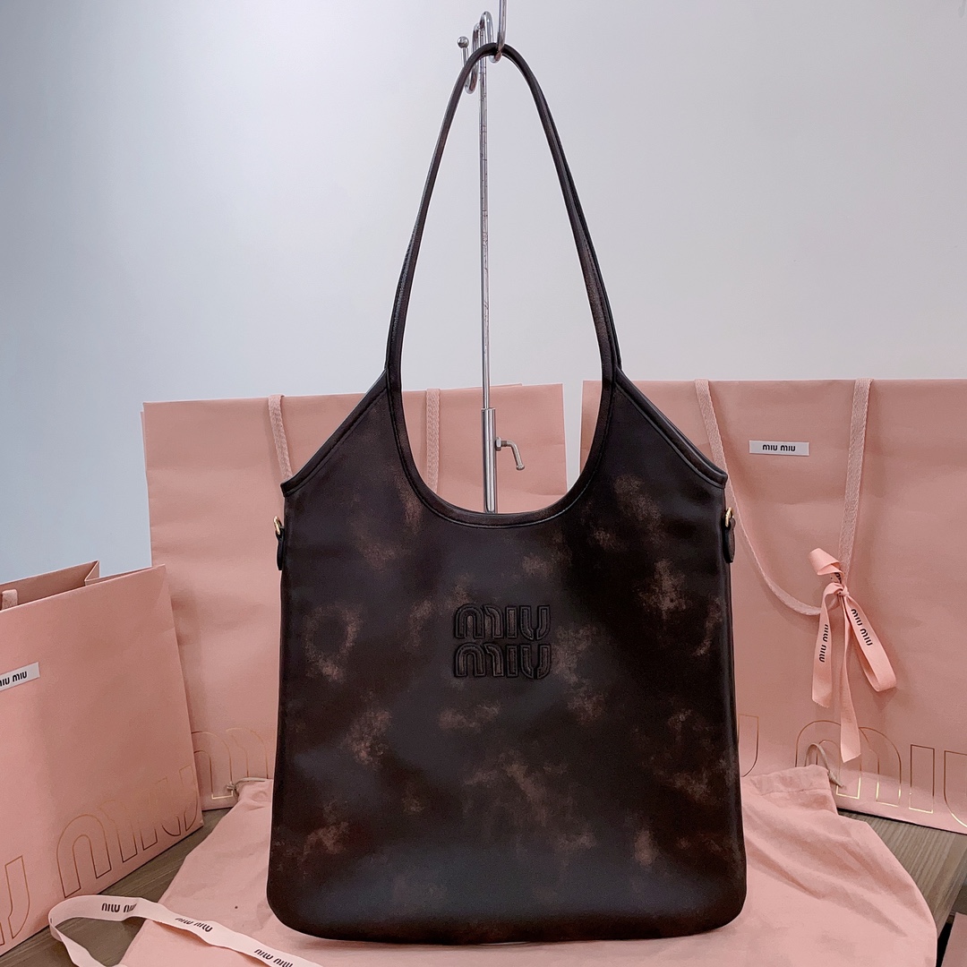 Bagsaaa M1um1u IVY leather bag coffee - 40x35cm