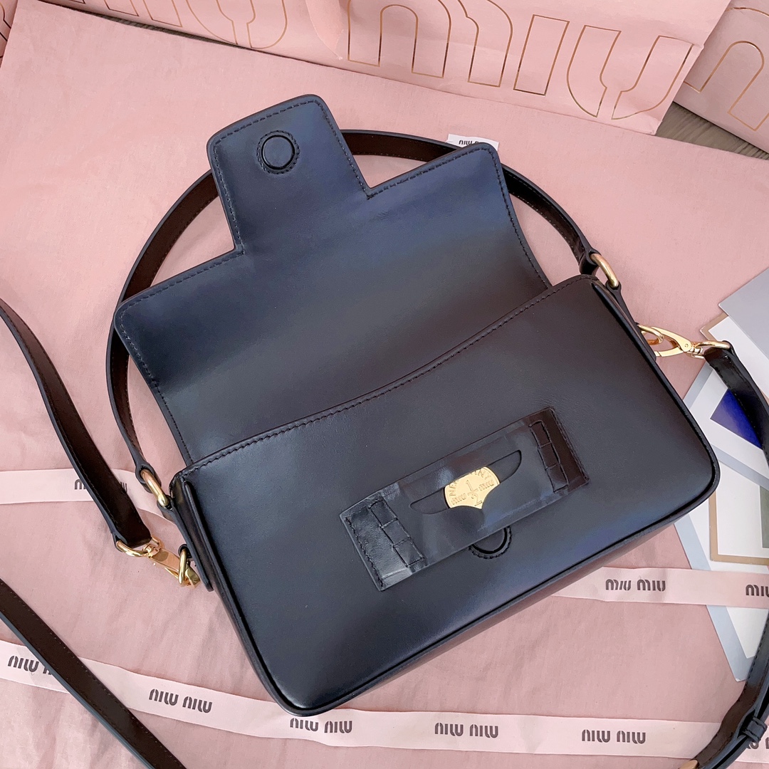 Bagsaaa M1um1u Penny leather bag 5BD270 black - 23x13.5x5cm