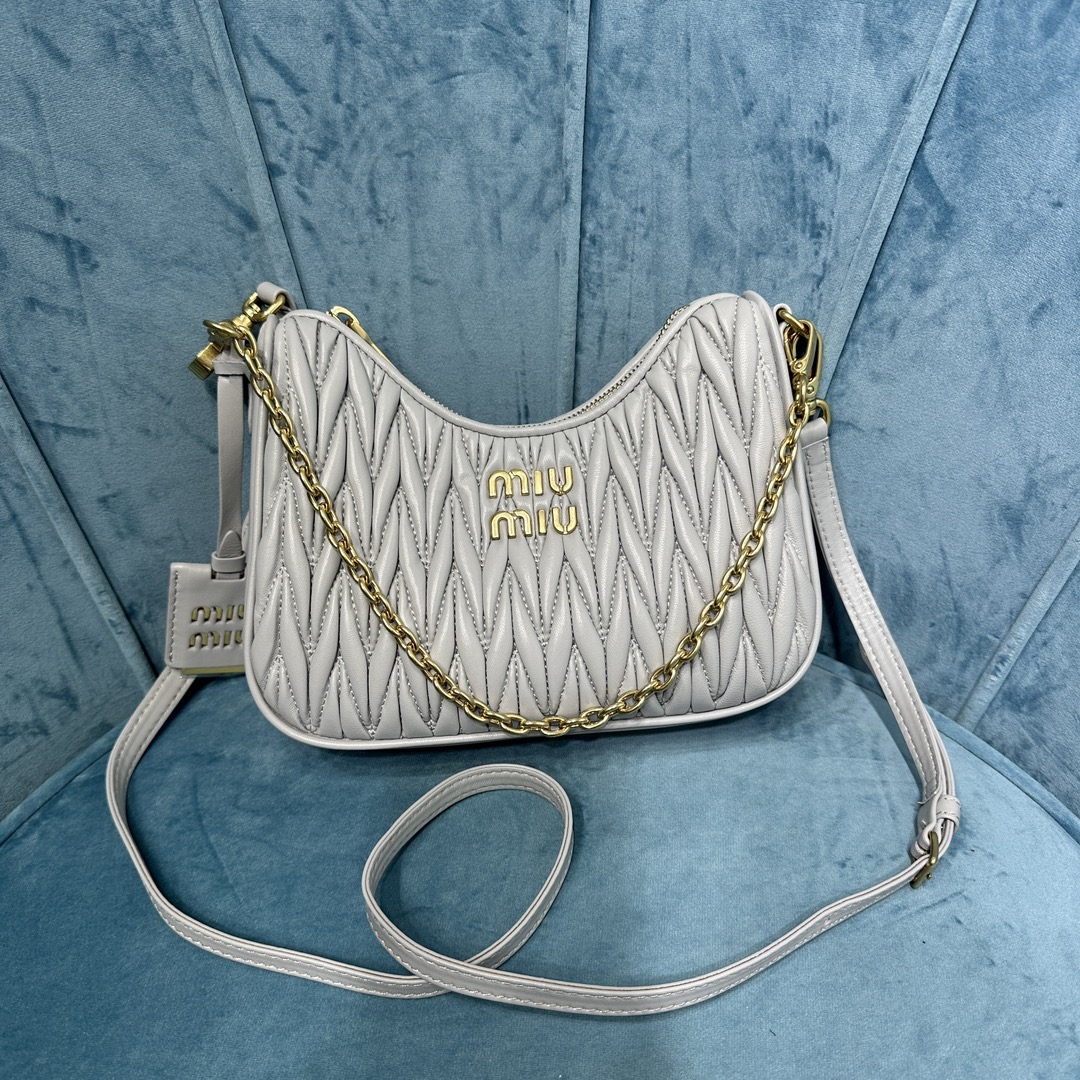 Bagsaaa M1um1u Matelassé nappa leather shoulder bag 5BH211 Light Gray - 20x17x5 cm
