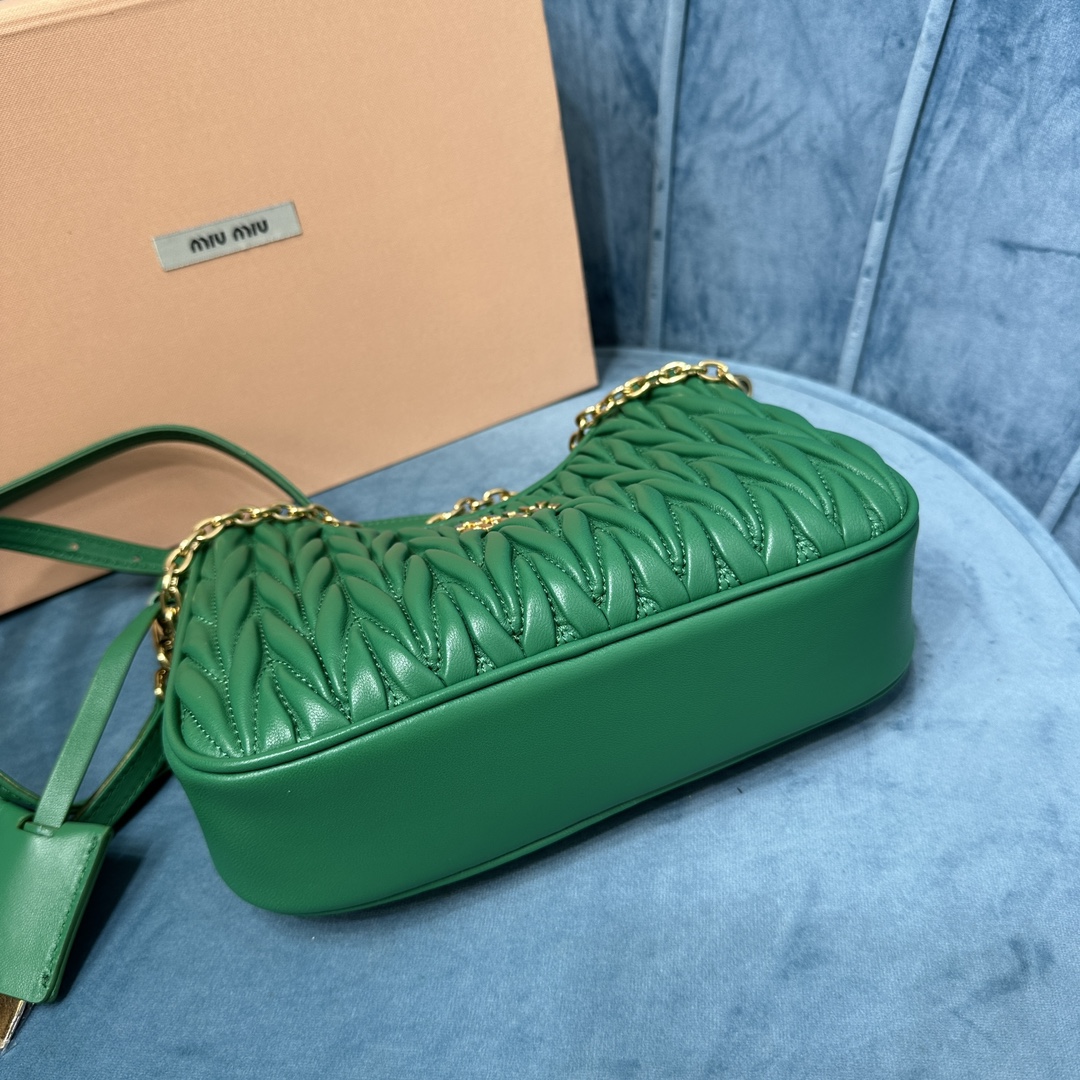 Bagsaaa M1um1u Matelassé nappa leather shoulder bag 5BH211 Green - 20x17x5 cm