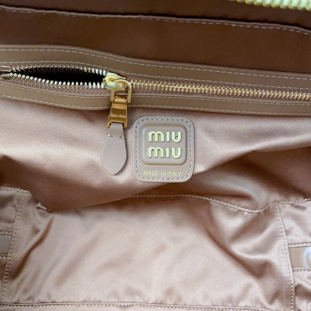 Bagsaaa Miu Miu Leather Beau bag 5BB117 Brown - 34x23x10 cm