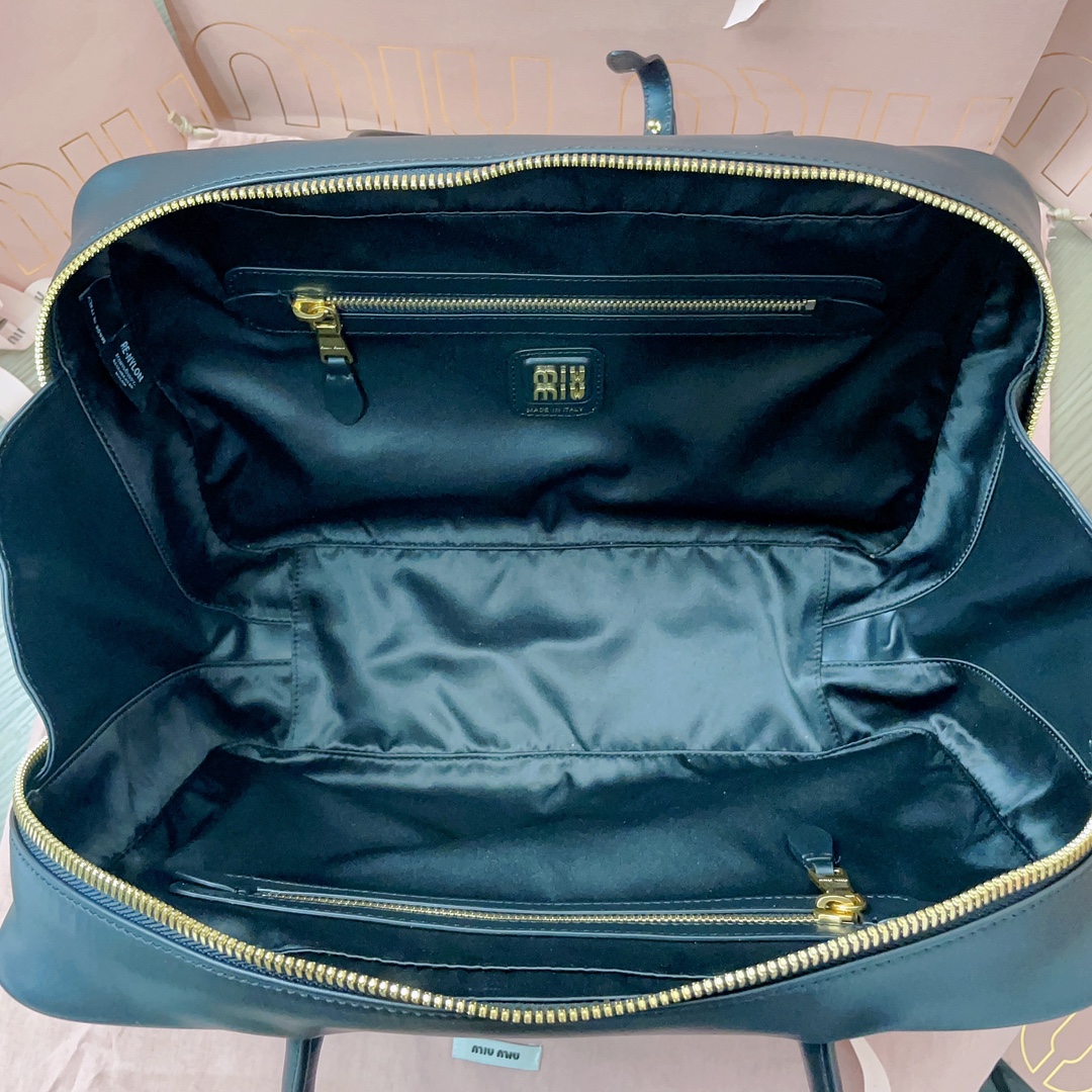 Bagsaaa Miu Miu Leather Beau bag 5BB117 Black - 34x23x10 cm