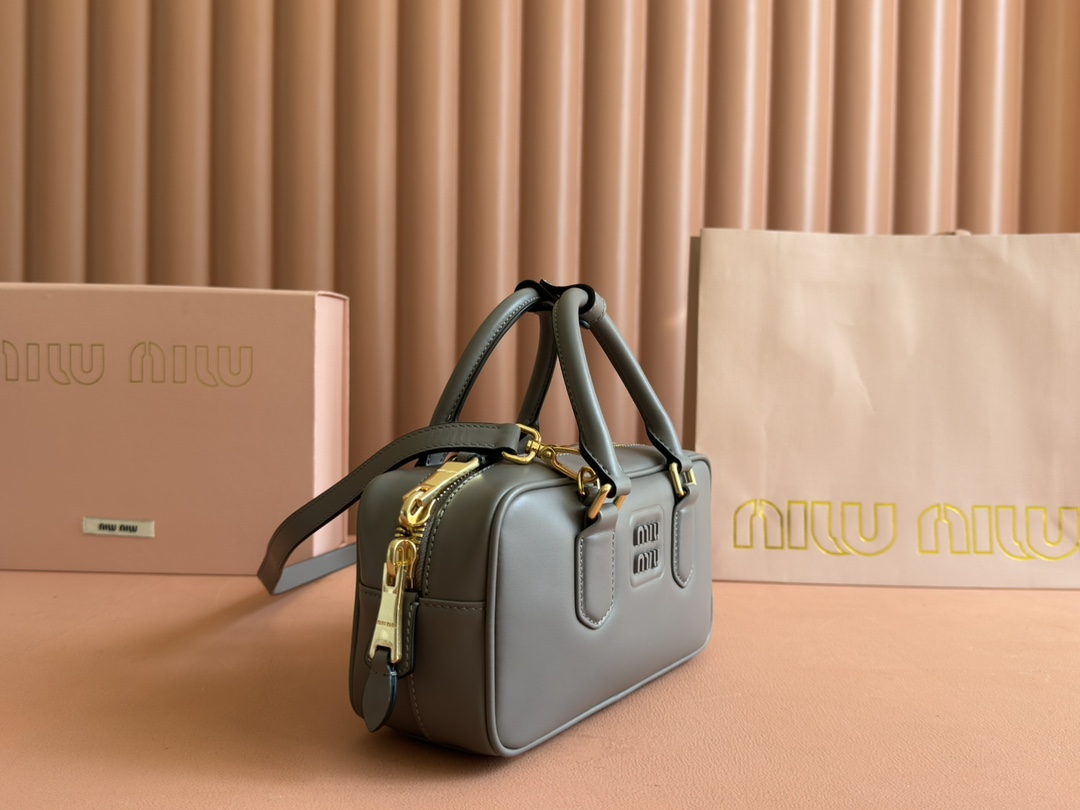 Bagsaaa Miu Miu Arcadie leather bag 5BB142 gray - 22X10.5X7 cm