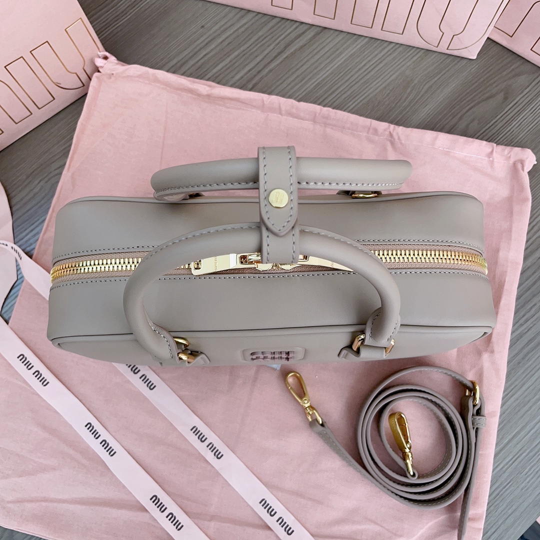 Bagsaaa Miu Miu Large Arcadie leather bag 5BB148 beige - 27X12X9Cm