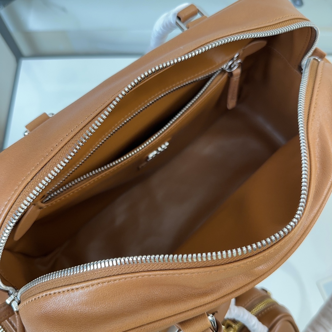 Bagsaaa Miu Miu Nappa leather top-handle bag 5BB159 brown - 32x22x12 cm