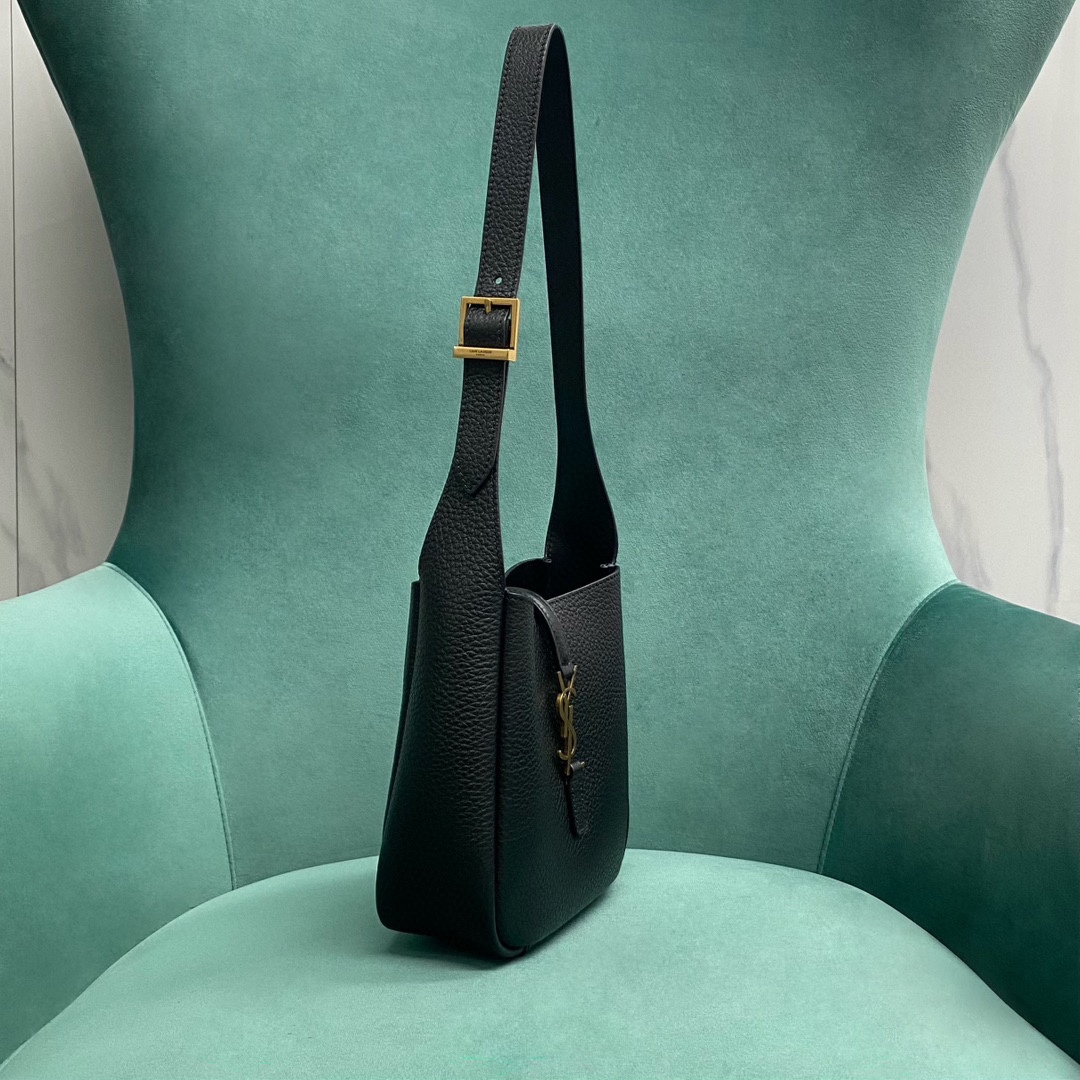 Bagsaaa Y51 LE 5 À 7 S*pple baby in grained leather 809461 black - 15x16x7 cm