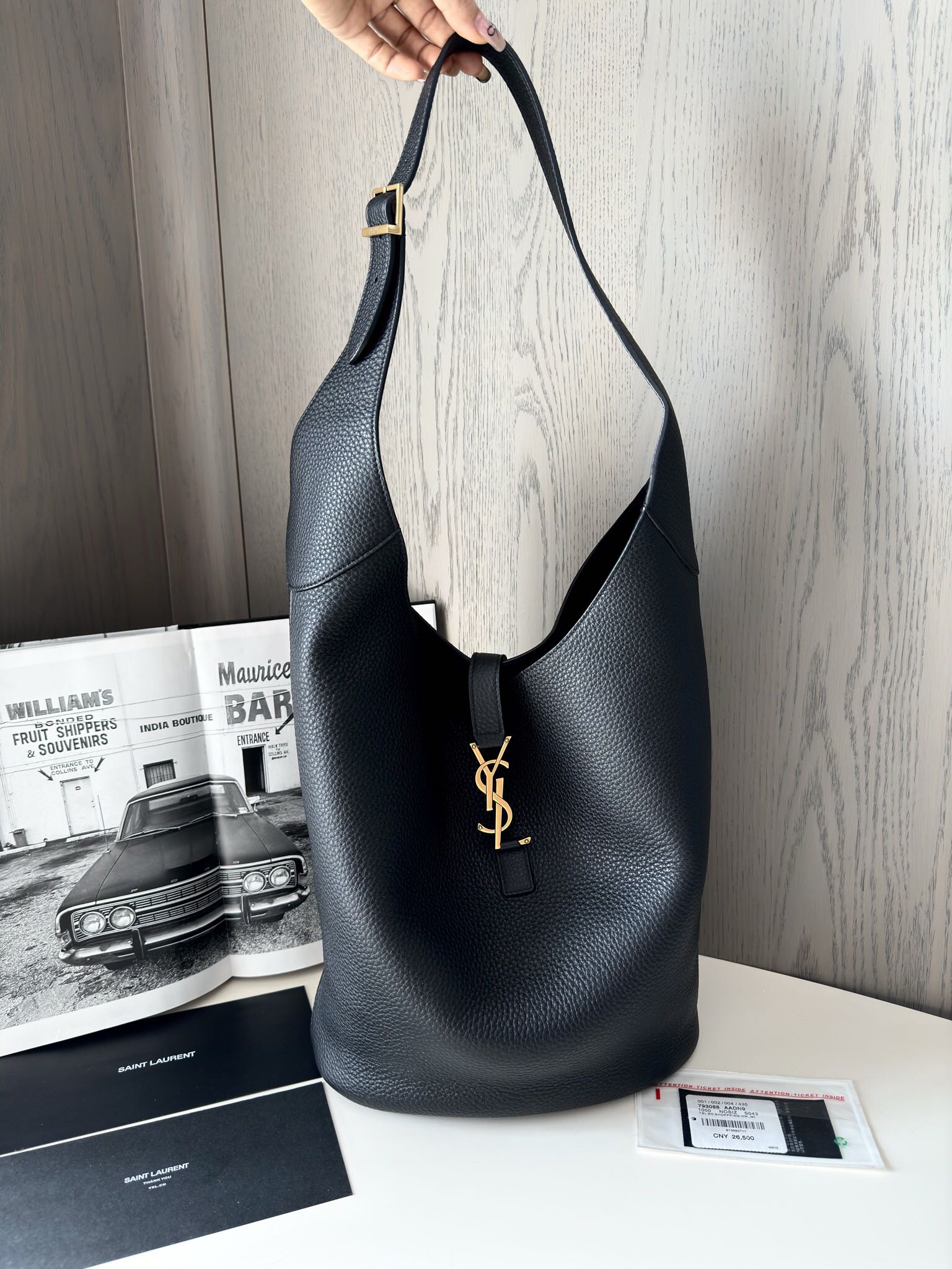 Bagsaaa Y51 LE 5 À 7 hobo in grained leather 793088 black - 26 X 31.5 X 13.5 CM
