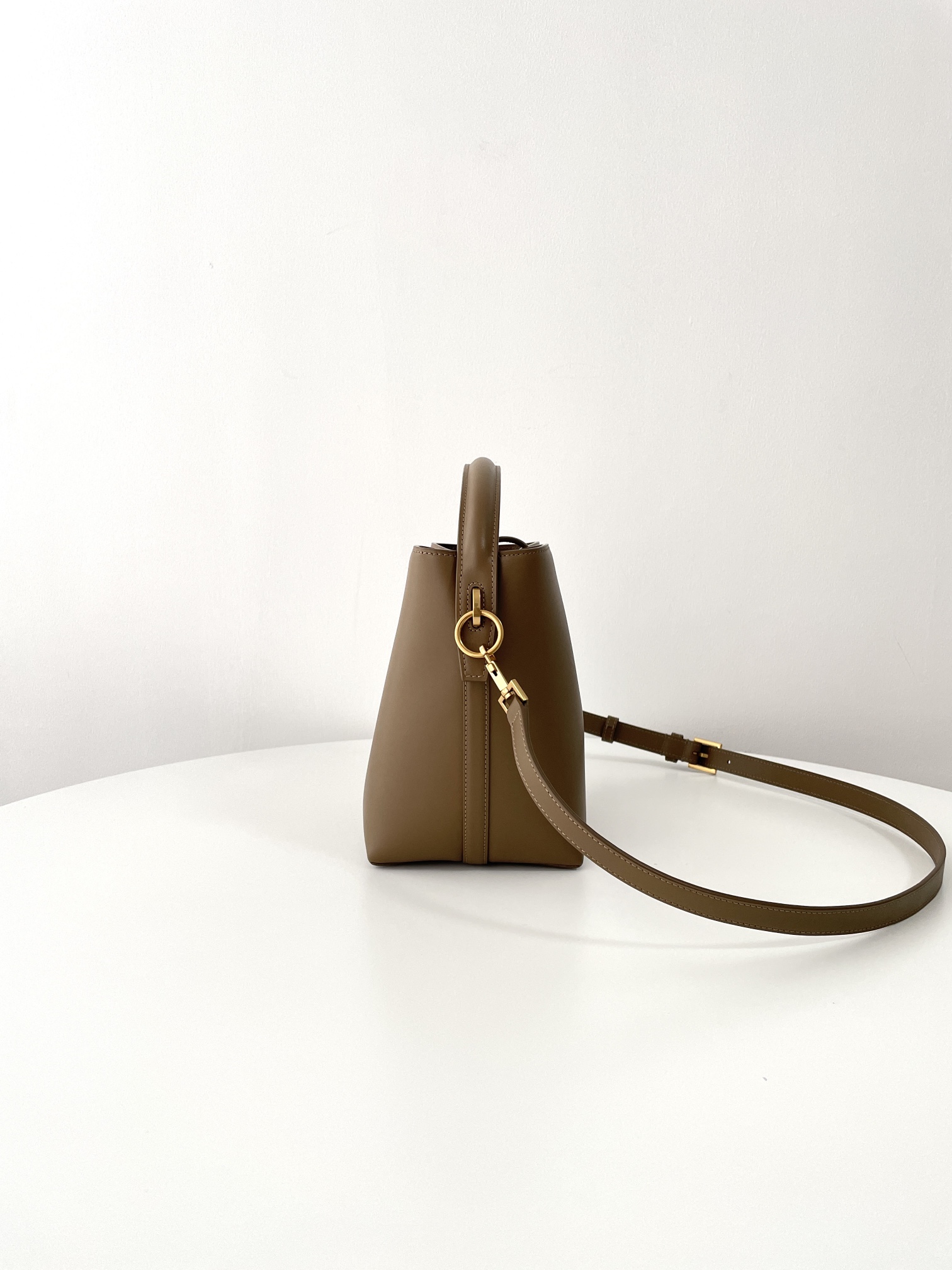 Bagsaaa Y51 LE 37 small in shiny leather 749036 brown - 17 X 20 X 13 CM