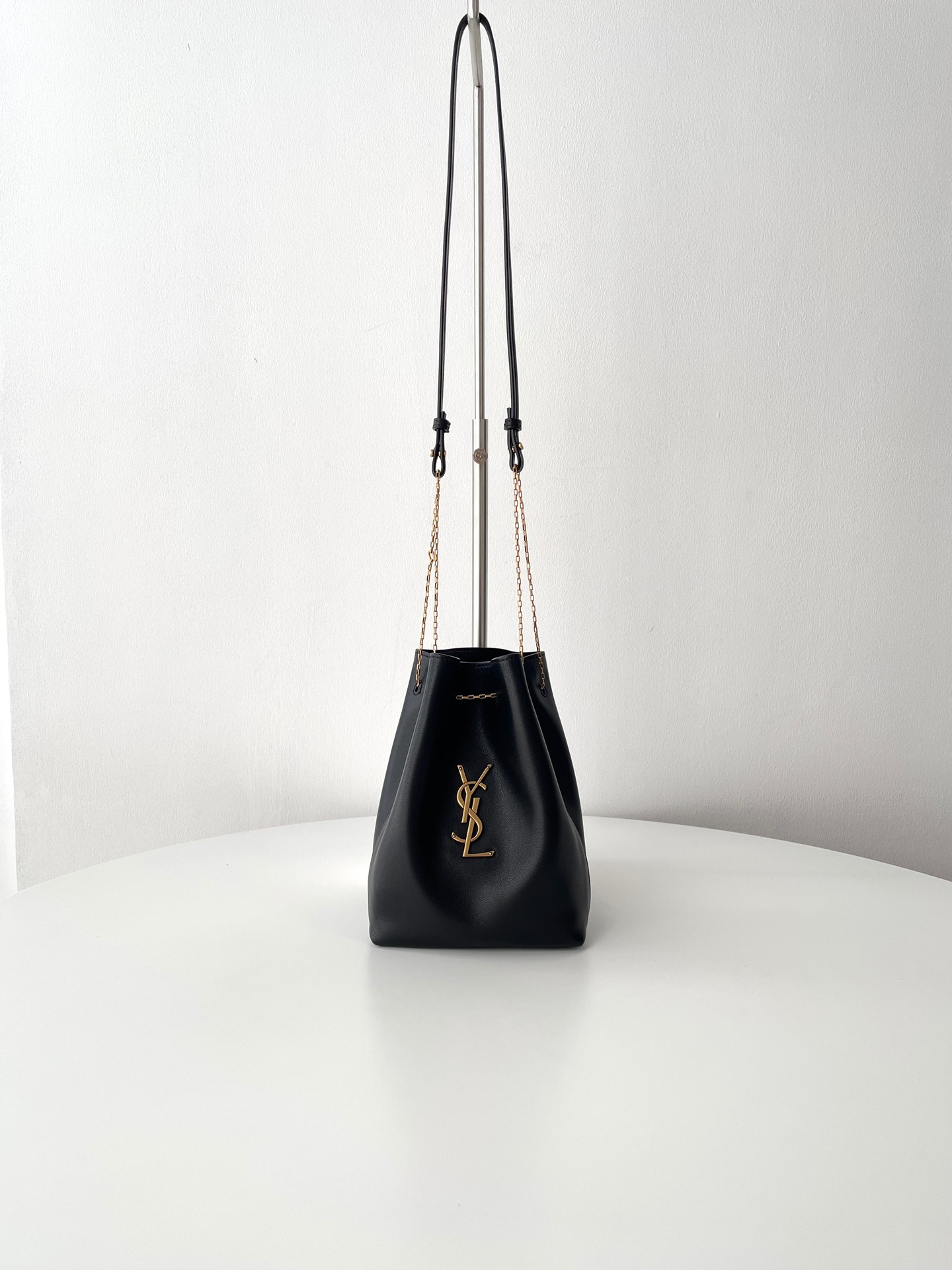 Bagsaaa Y51 Pochon in lambskin 801070 black - 20x24x3 cm