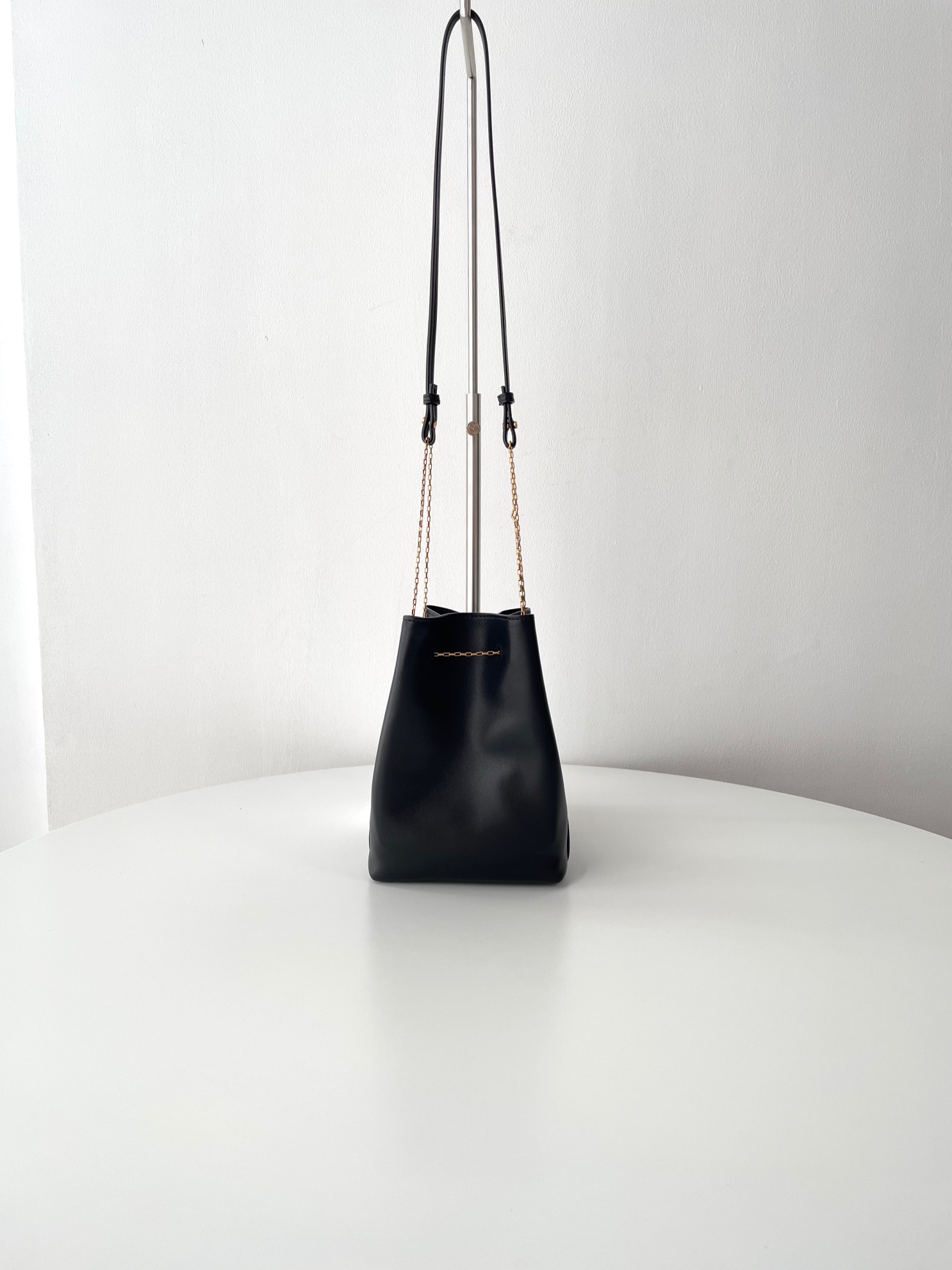 Bagsaaa Y51 Pochon in lambskin 801070 black - 20x24x3 cm